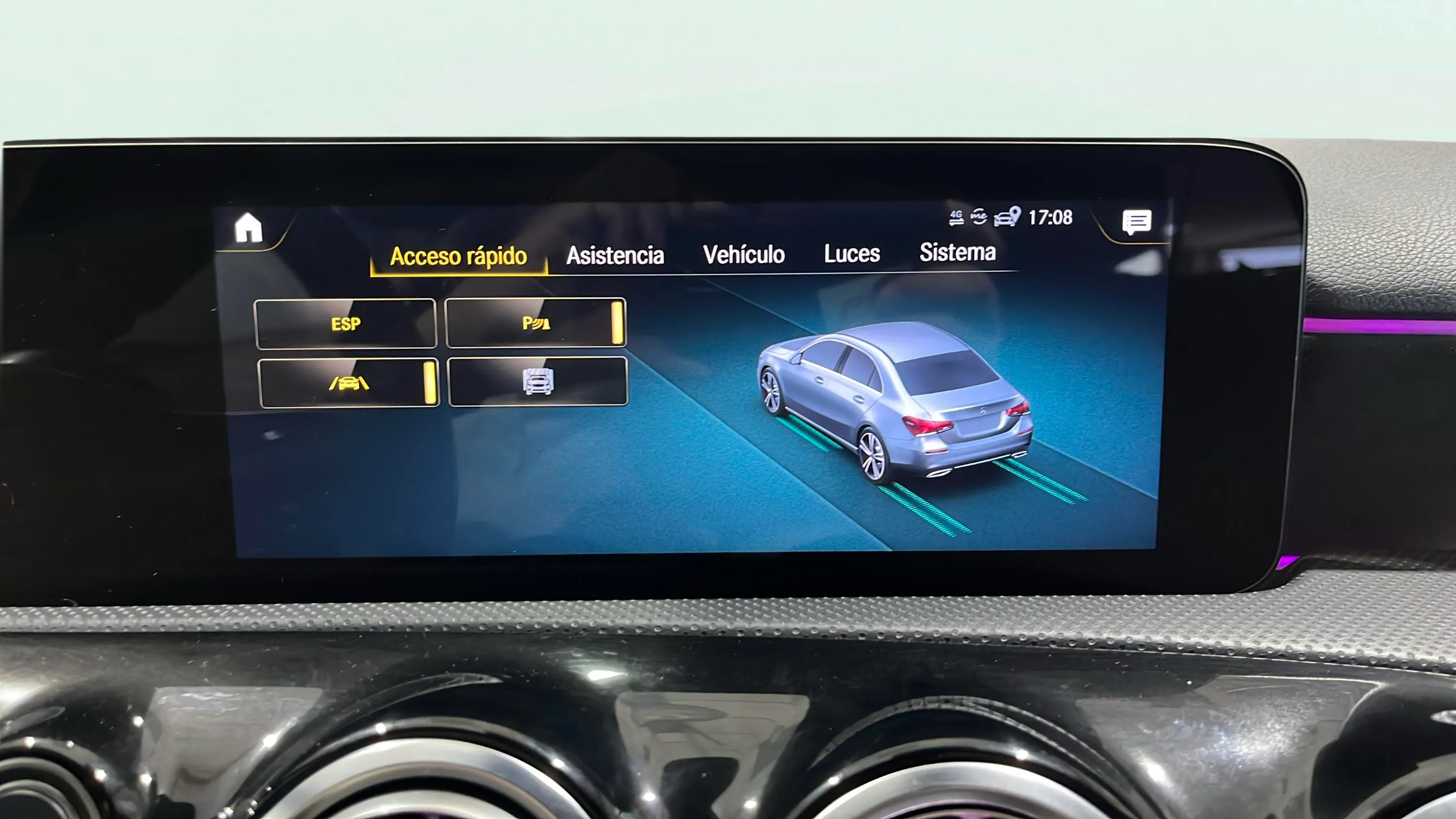 Mercedes-Benz Clase A Sedán A 200 d - foto 24