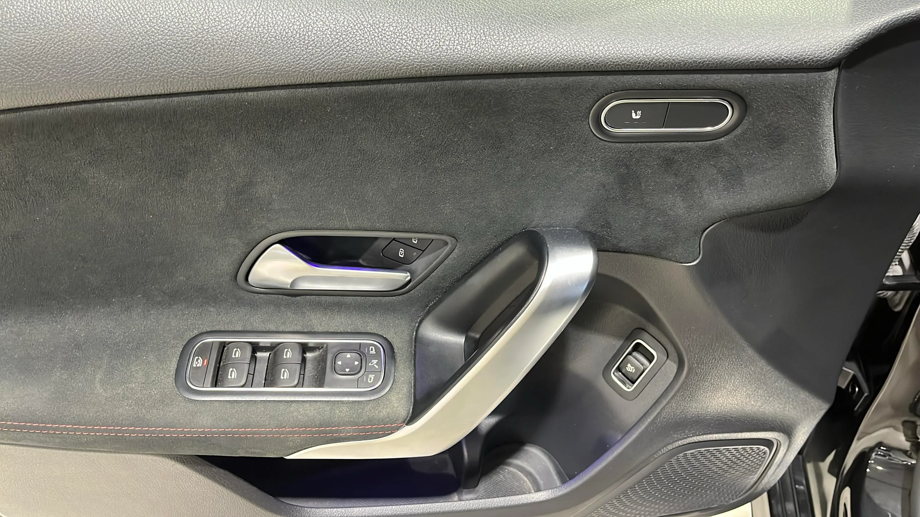 Mercedes-Benz Clase A Sedán A 200 d - foto 14