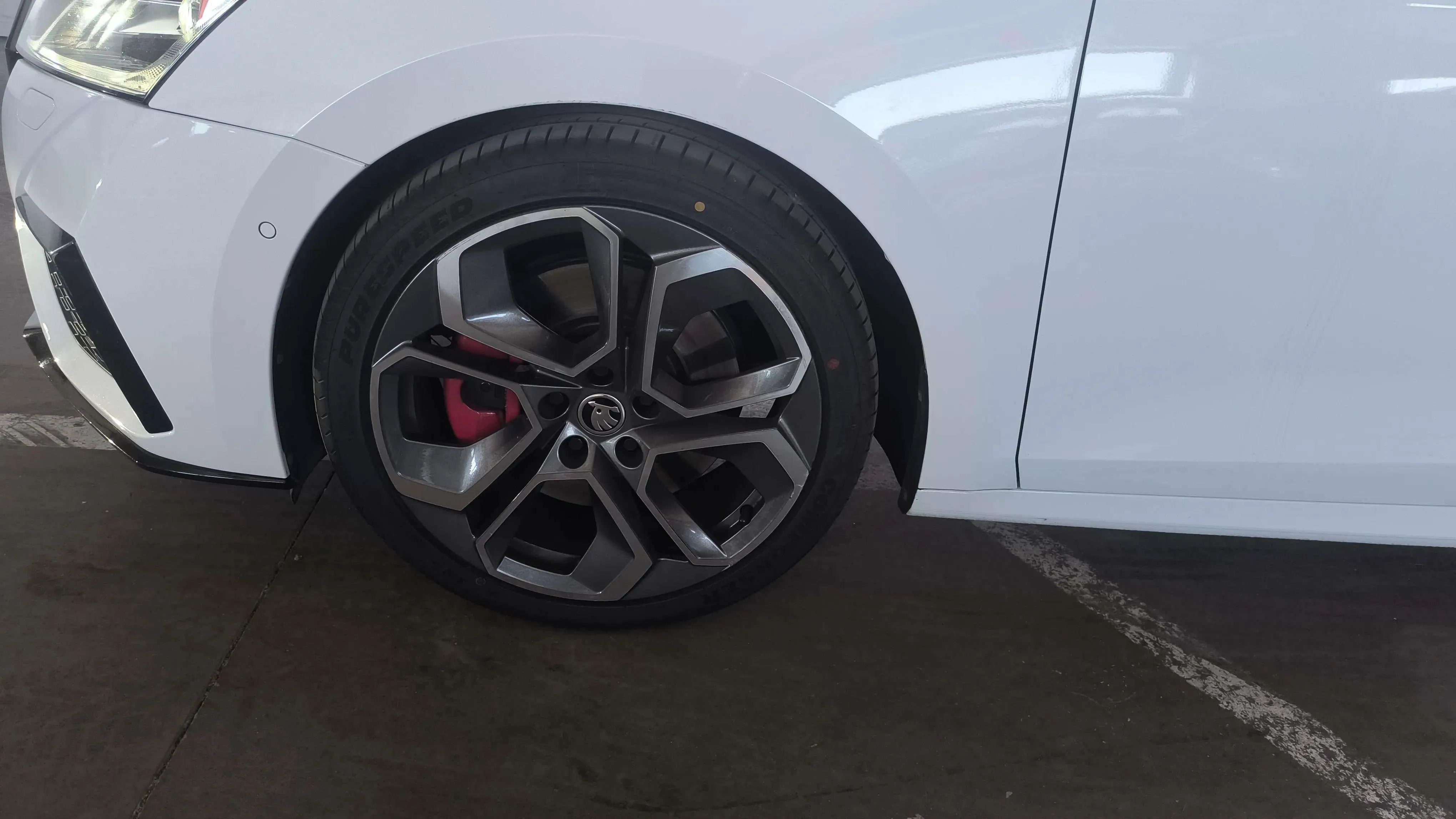 Škoda Octavia 2.0 TSI DSG RS - foto 17