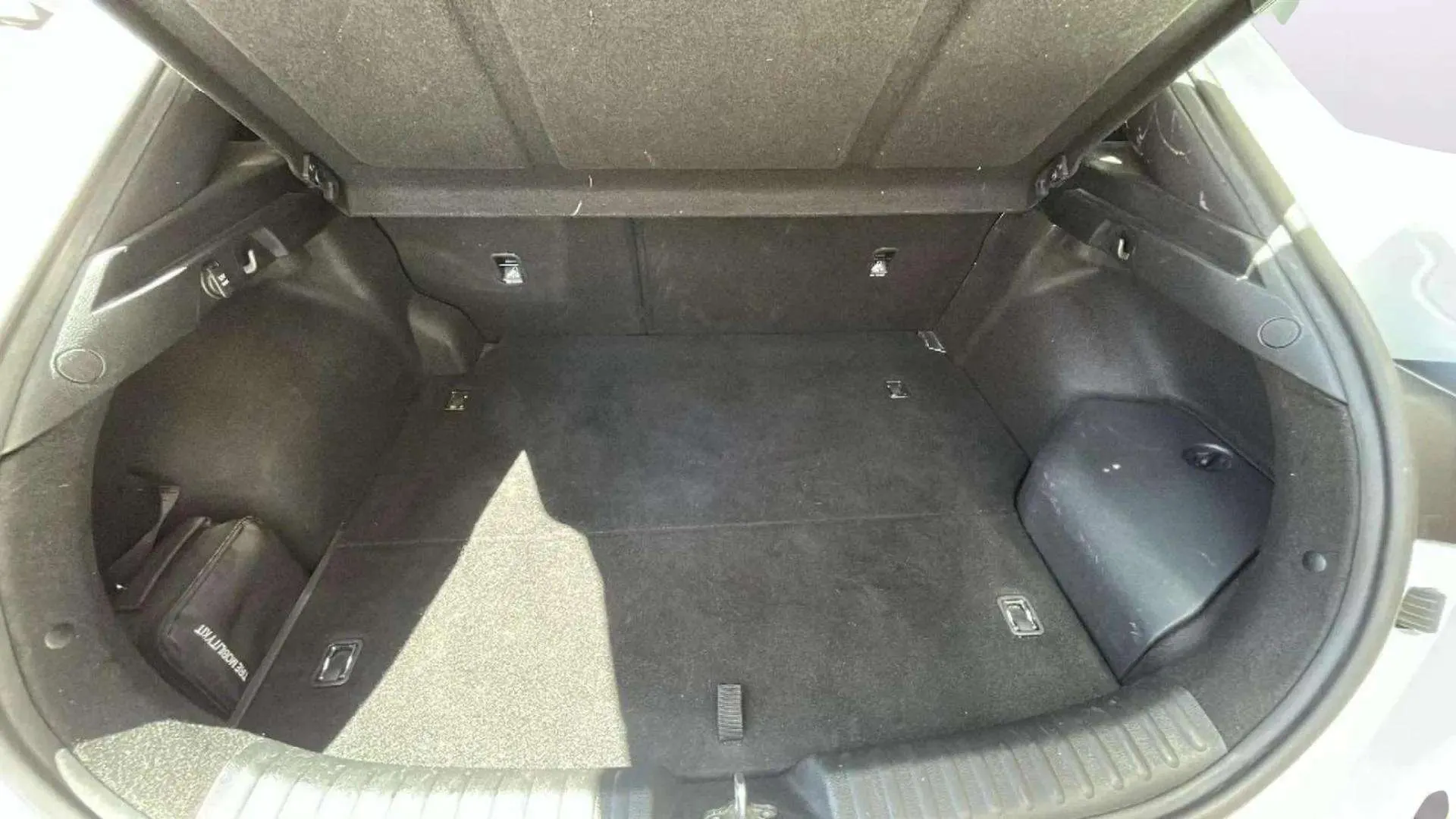 Kia XCeed 1.6 GDi PHEV eMotion - foto 16
