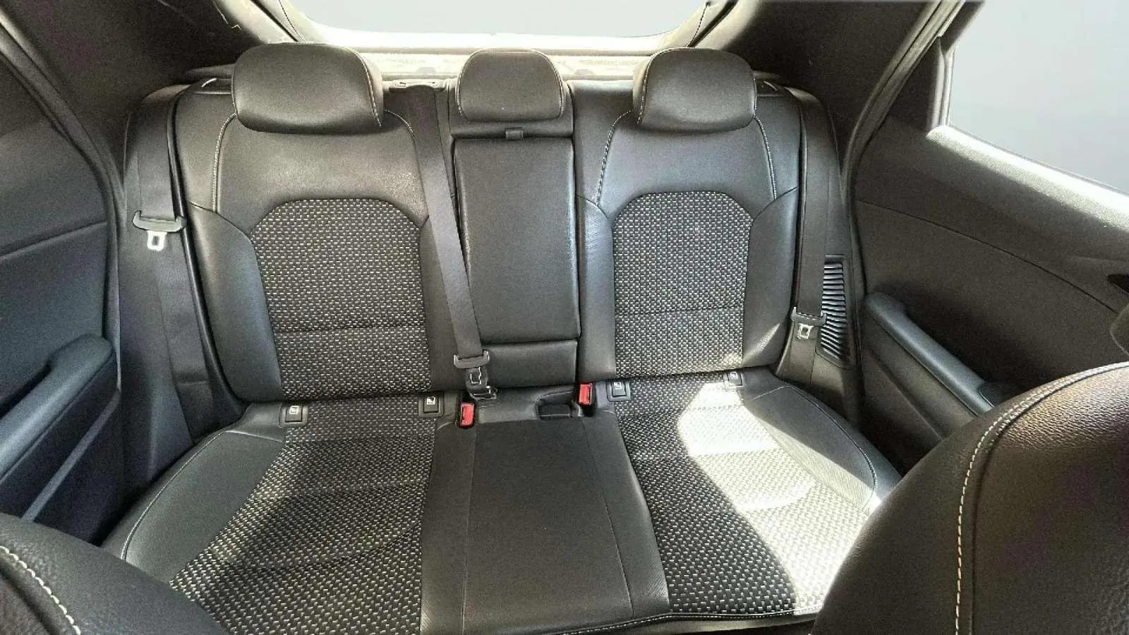 Kia XCeed 1.6 GDi PHEV eMotion - foto 15