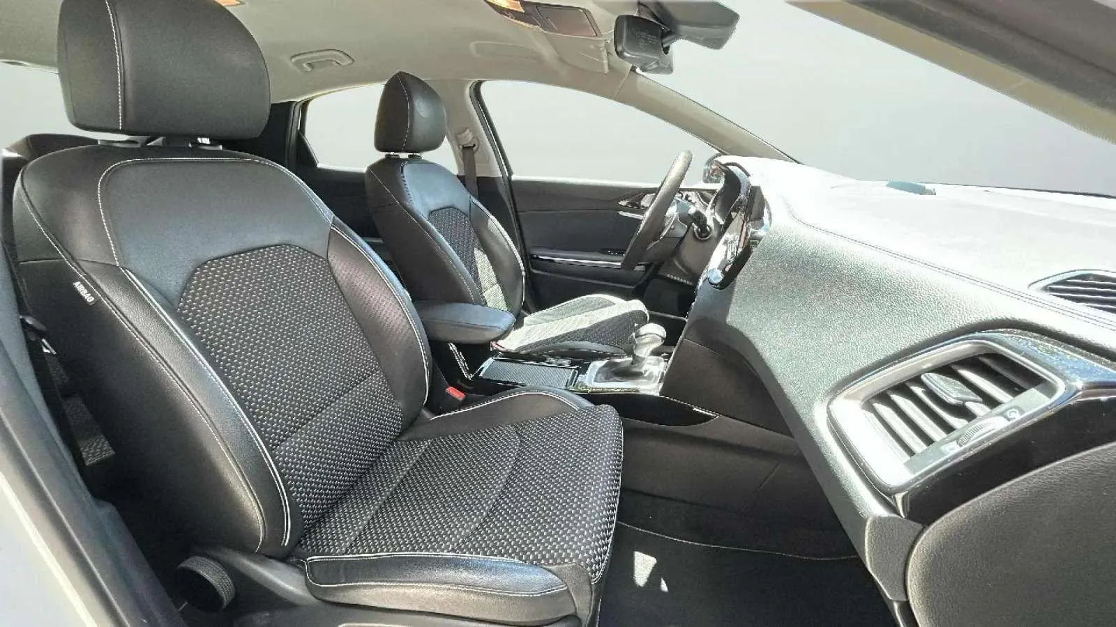 Kia XCeed 1.6 GDi PHEV eMotion - foto 14