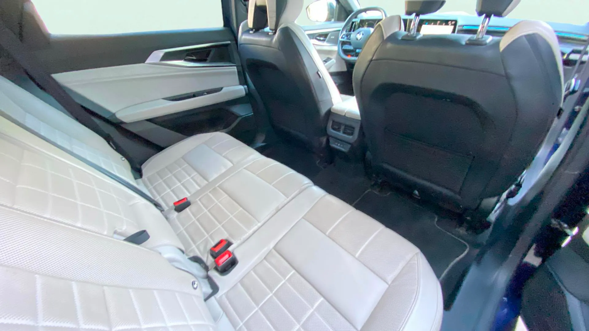 Renault Espace Iconic E-Tech full hybrid - foto 24