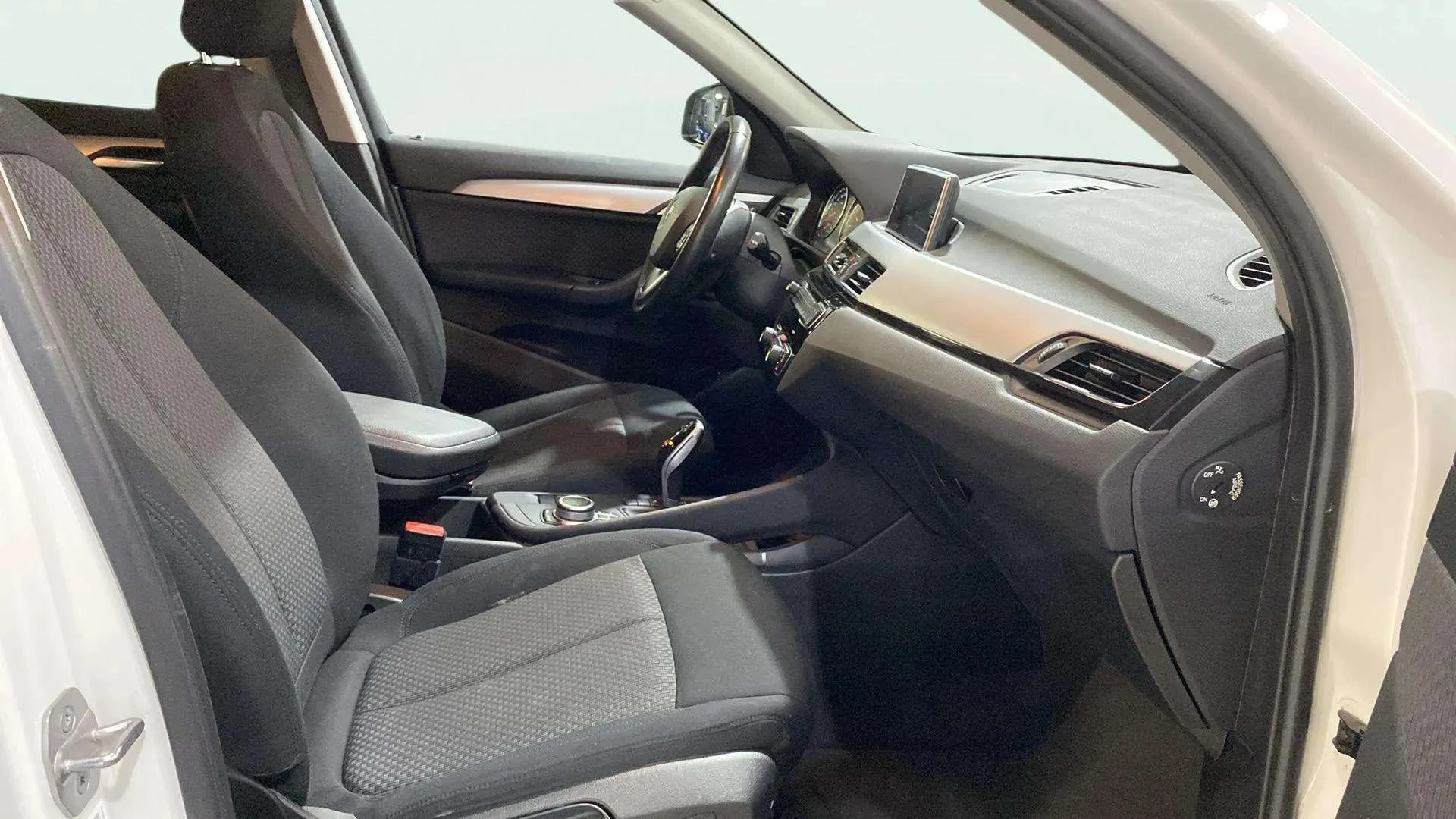 BMW X1 sDrive18d - foto 9