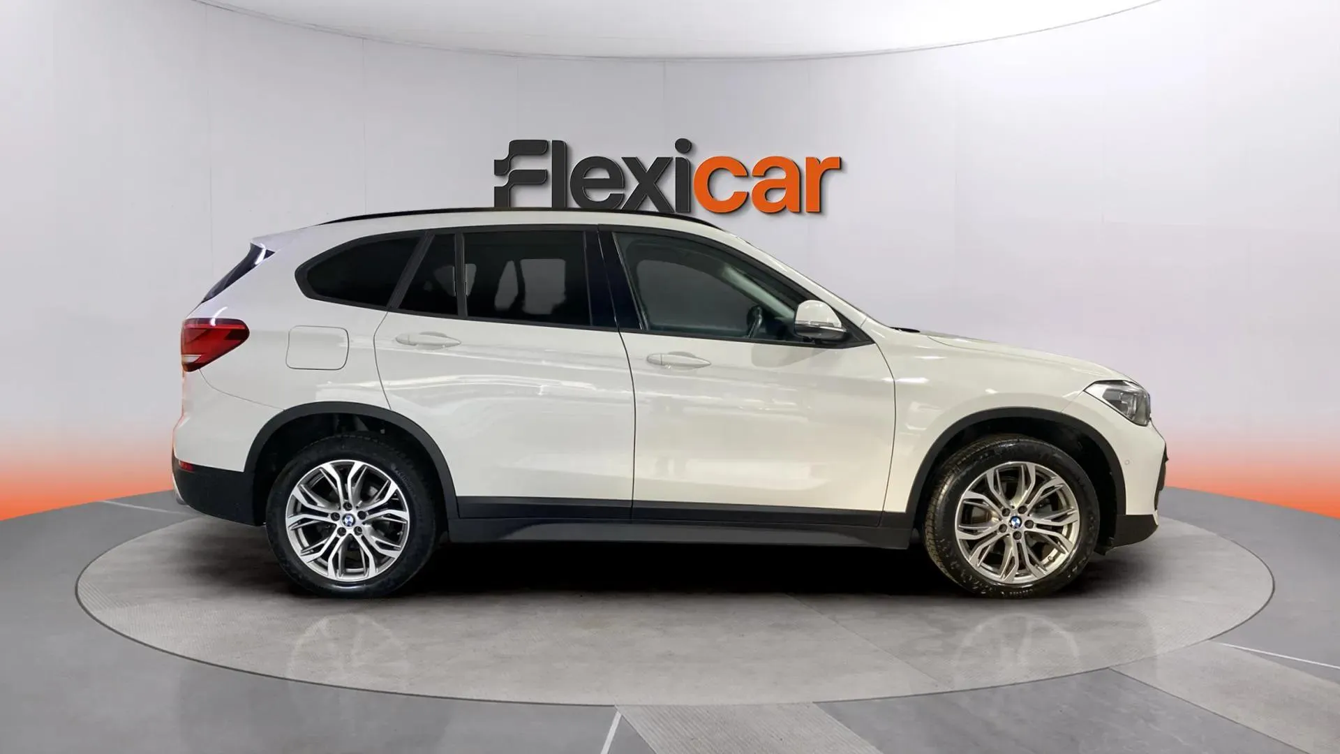 BMW X1 sDrive18d - foto 5
