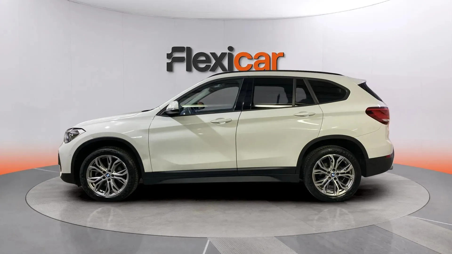 BMW X1 sDrive18d - foto 3