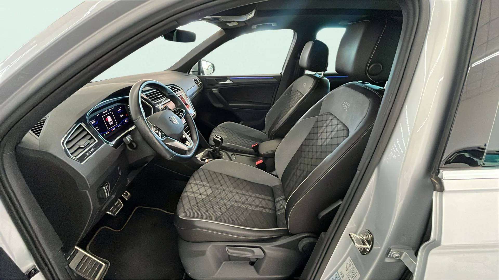 Volkswagen Tiguan R-Line 1.5 TSI DSG - foto 12