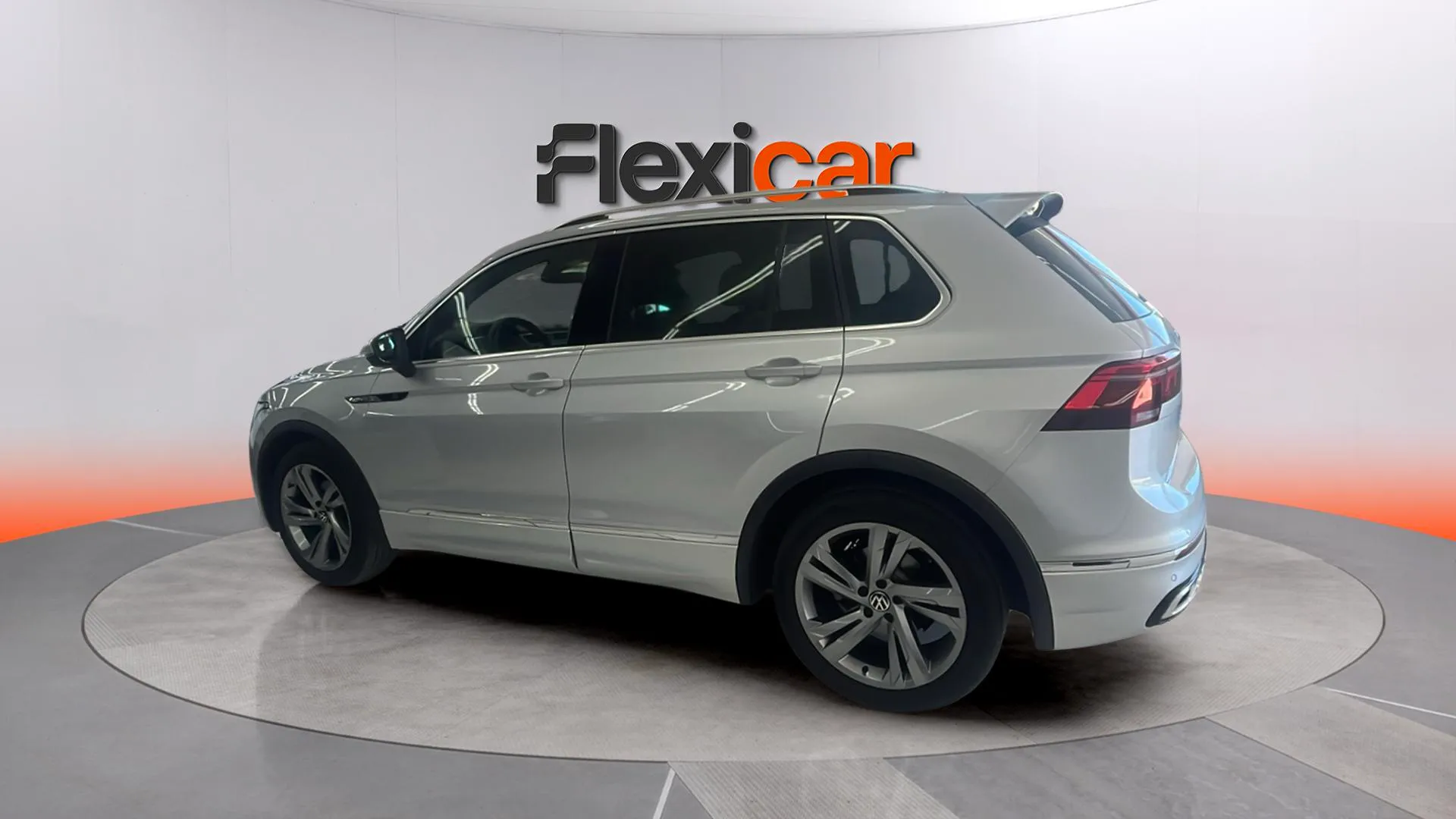 Volkswagen Tiguan R-Line 1.5 TSI DSG - foto 4