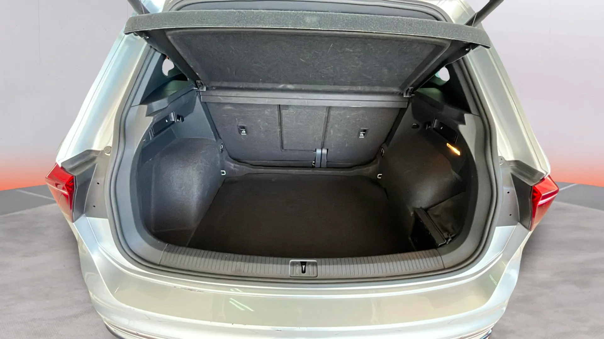 Volkswagen Tiguan R-Line 1.5 TSI DSG - foto 15