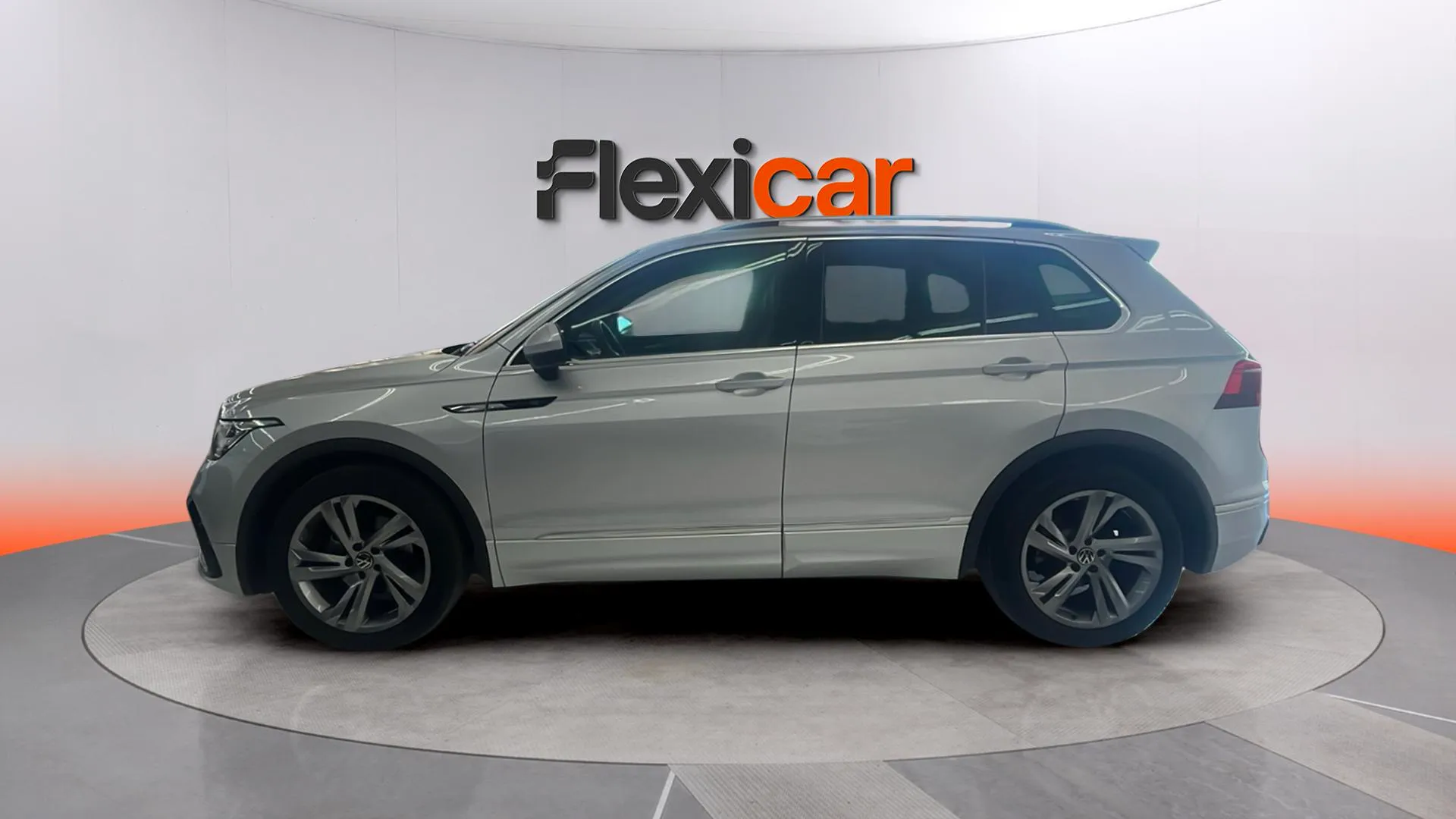 Volkswagen Tiguan R-Line 1.5 TSI DSG - foto 3