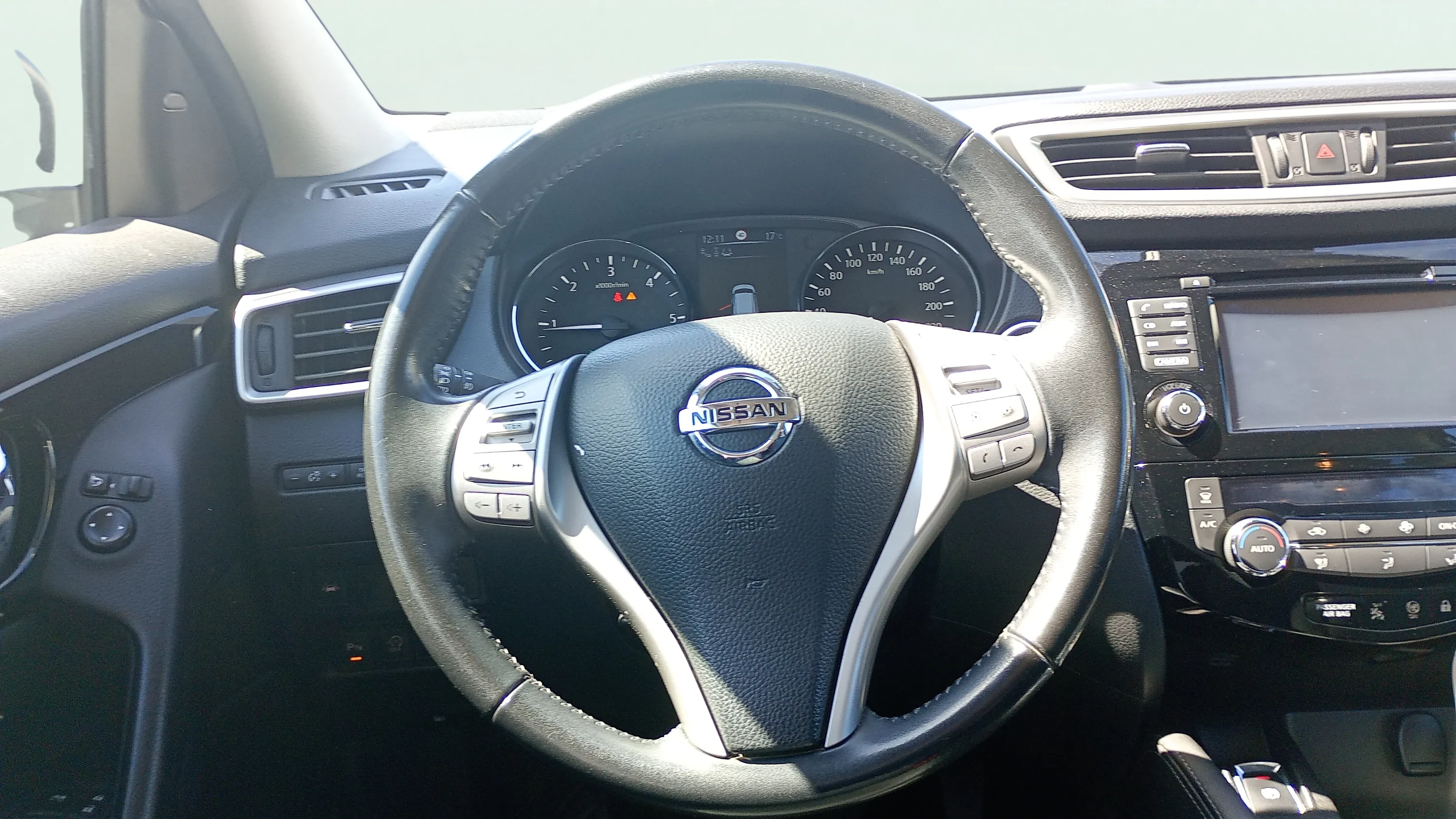 Nissan Qashqai 1.6dCi Acenta 4x2 Xtronic - foto 12