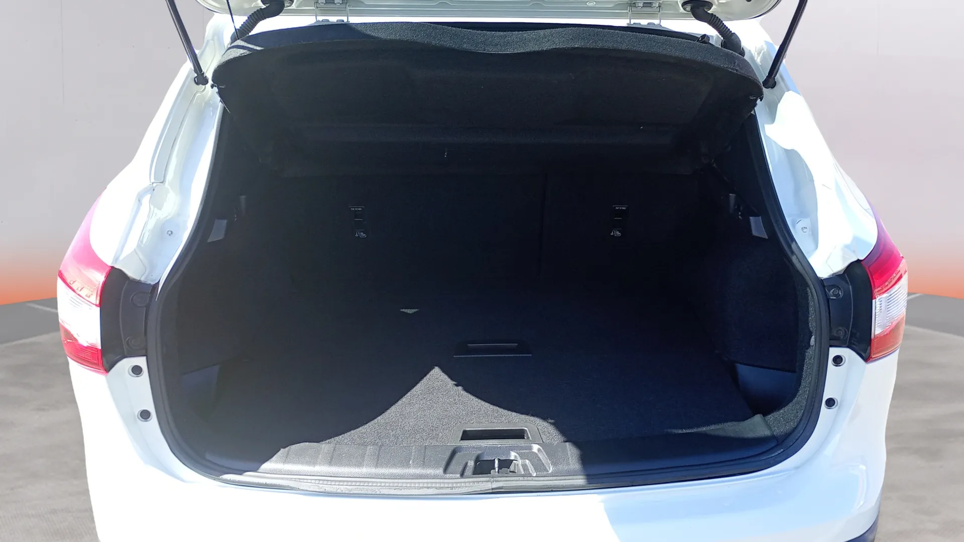 Nissan Qashqai 1.6dCi Acenta 4x2 Xtronic - foto 9