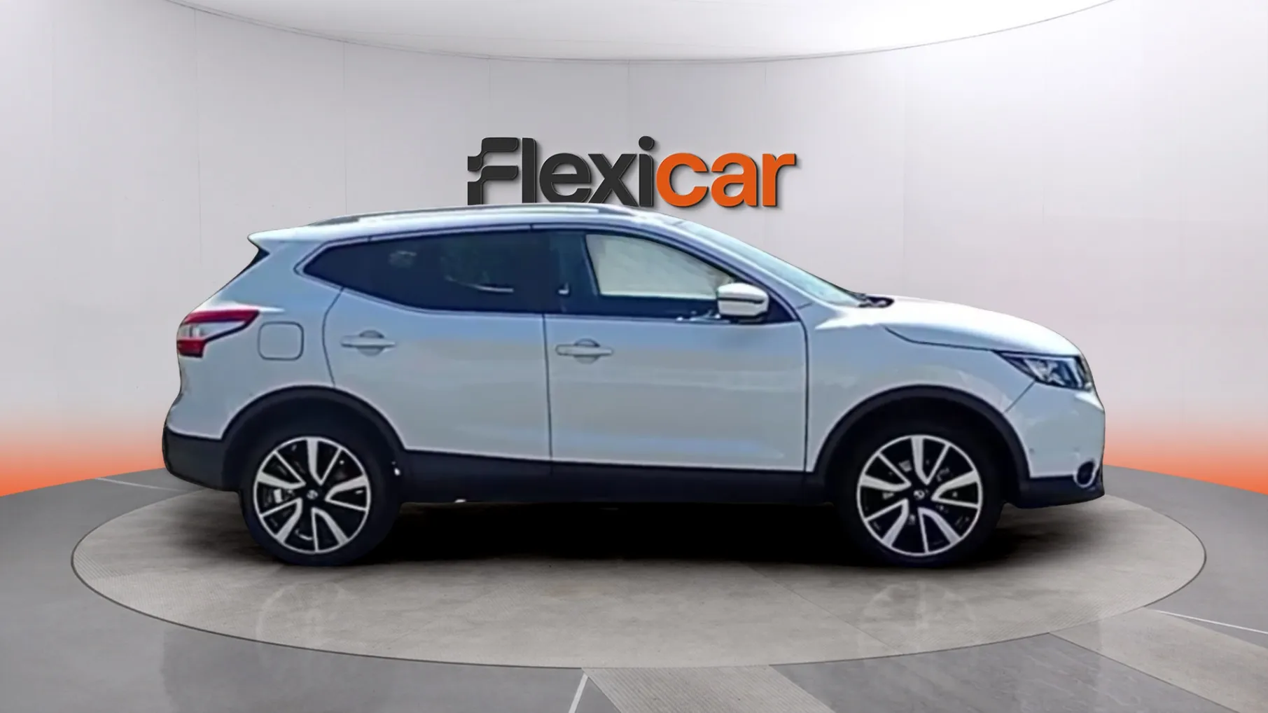 Nissan Qashqai 1.6dCi Acenta 4x2 Xtronic - foto 8