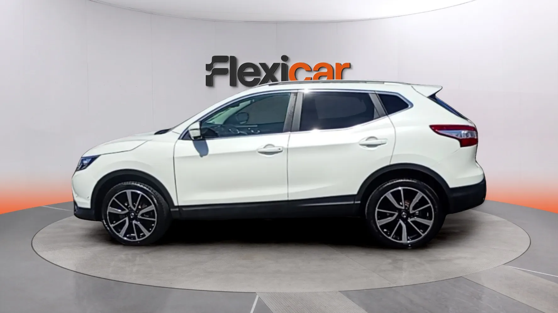 Nissan Qashqai 1.6dCi Acenta 4x2 Xtronic - foto 4