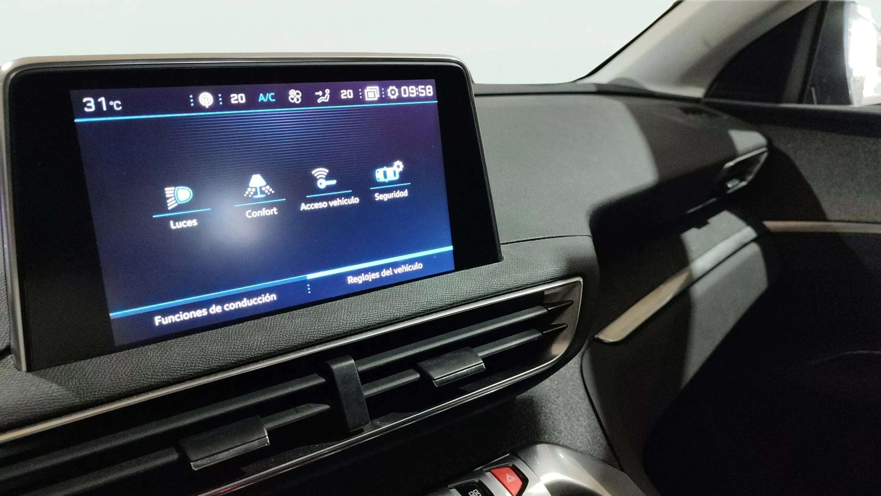 Peugeot 3008 1.5L BlueHDi Allure - foto 10