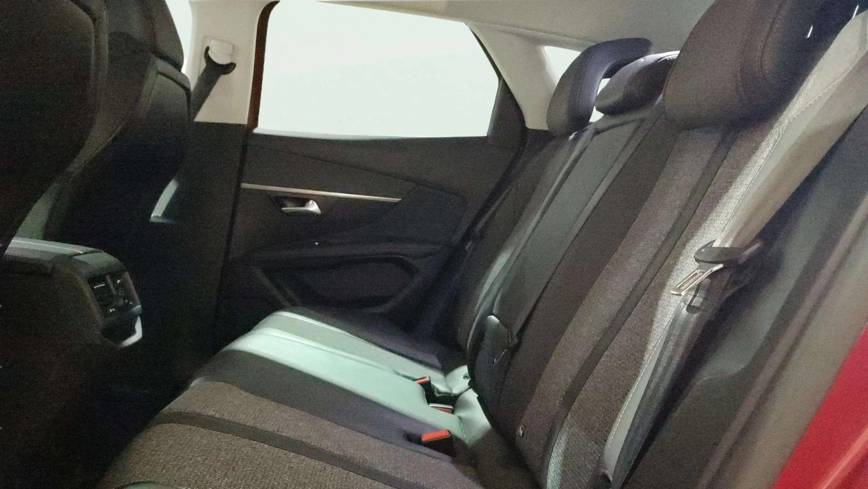 Peugeot 3008 1.5L BlueHDi Allure - foto 16