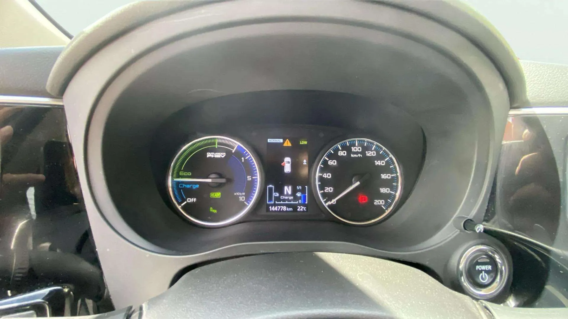 Mitsubishi Outlander 2.4 PHEV Kaiteki 4WD - foto 11