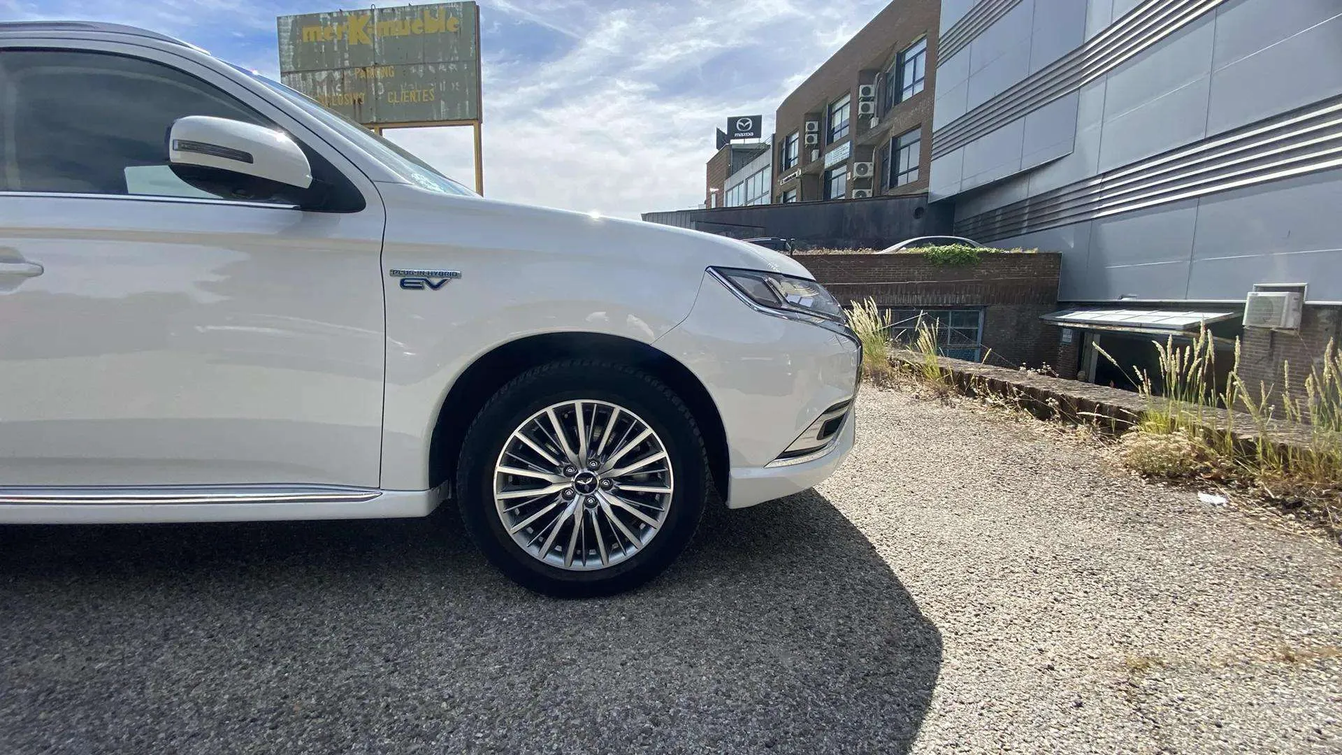 Mitsubishi Outlander 2.4 PHEV Kaiteki 4WD - foto 18