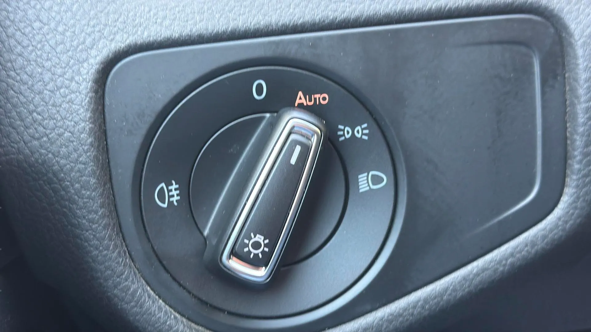 Volkswagen Golf e-Golf ePower - foto 24