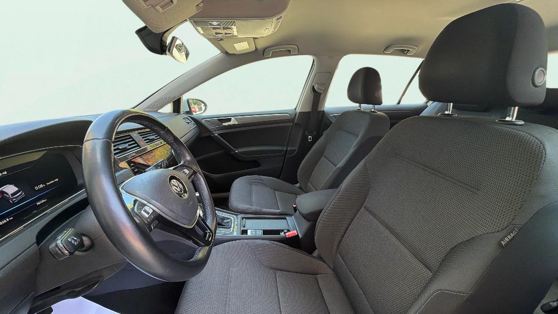 Volkswagen Golf e-Golf ePower - foto 12
