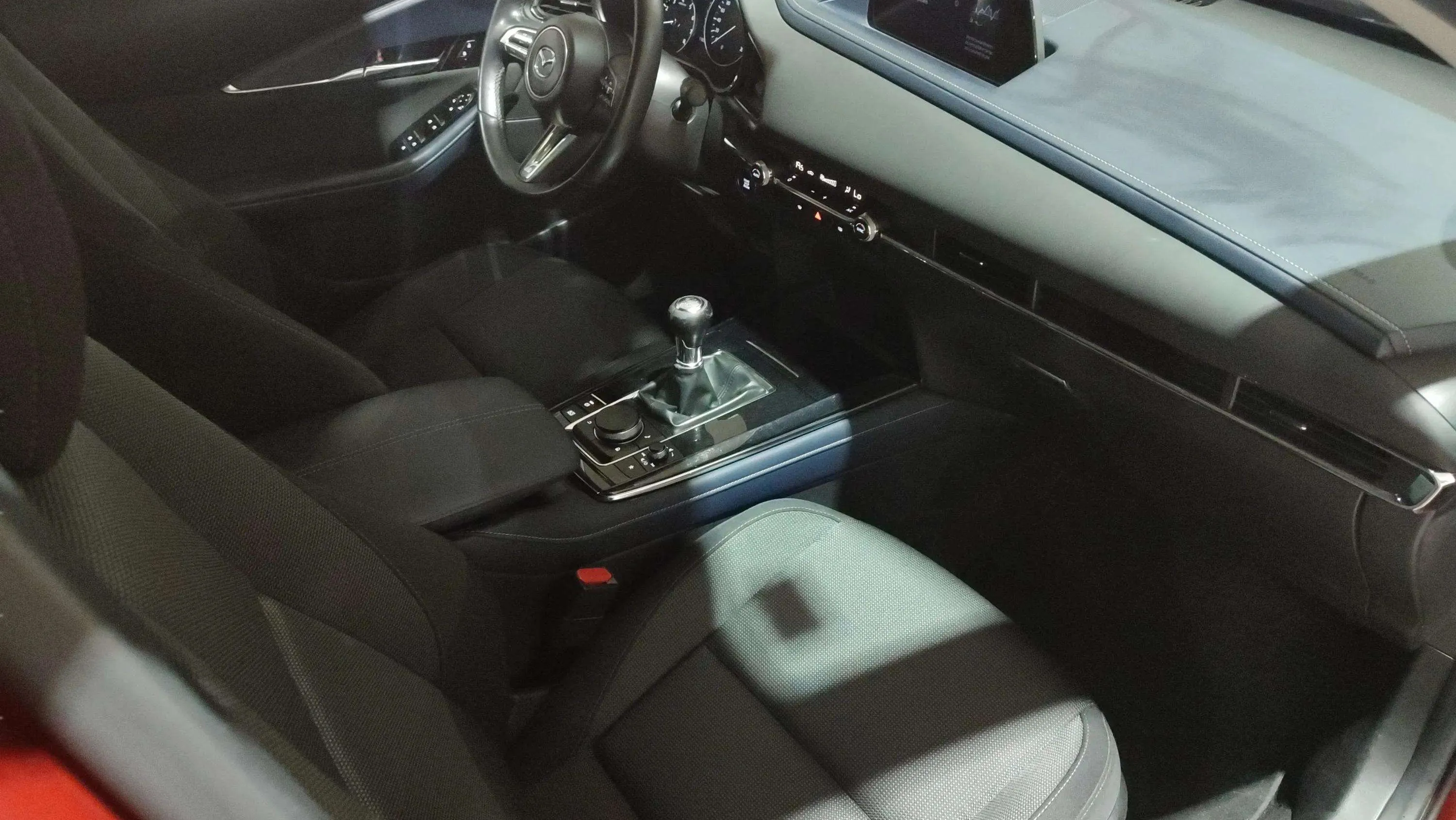 Mazda CX-30 SKYACTIV-X 2.0 Zenith - foto 18