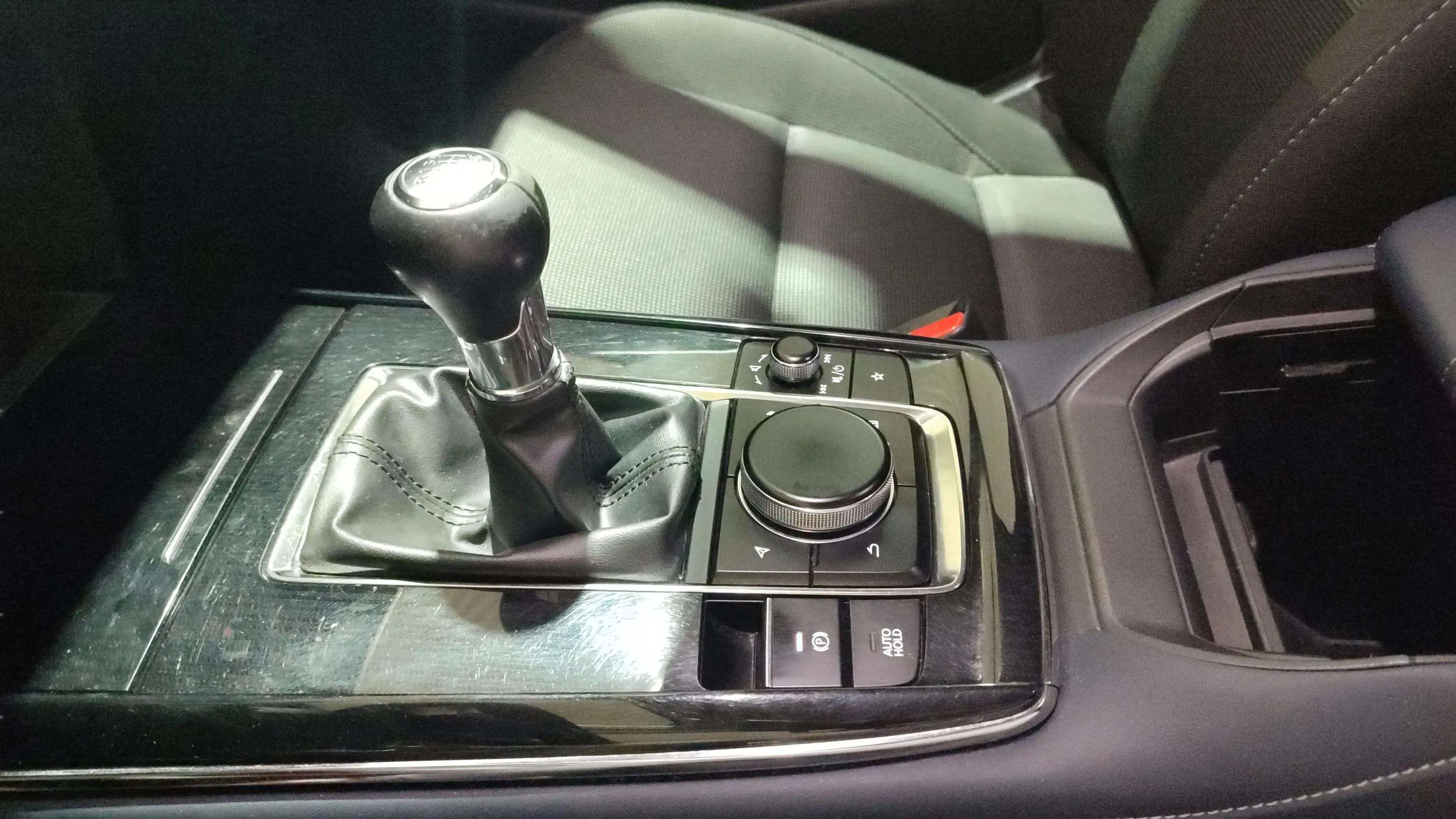 Mazda CX-30 SKYACTIV-X 2.0 Zenith - foto 15