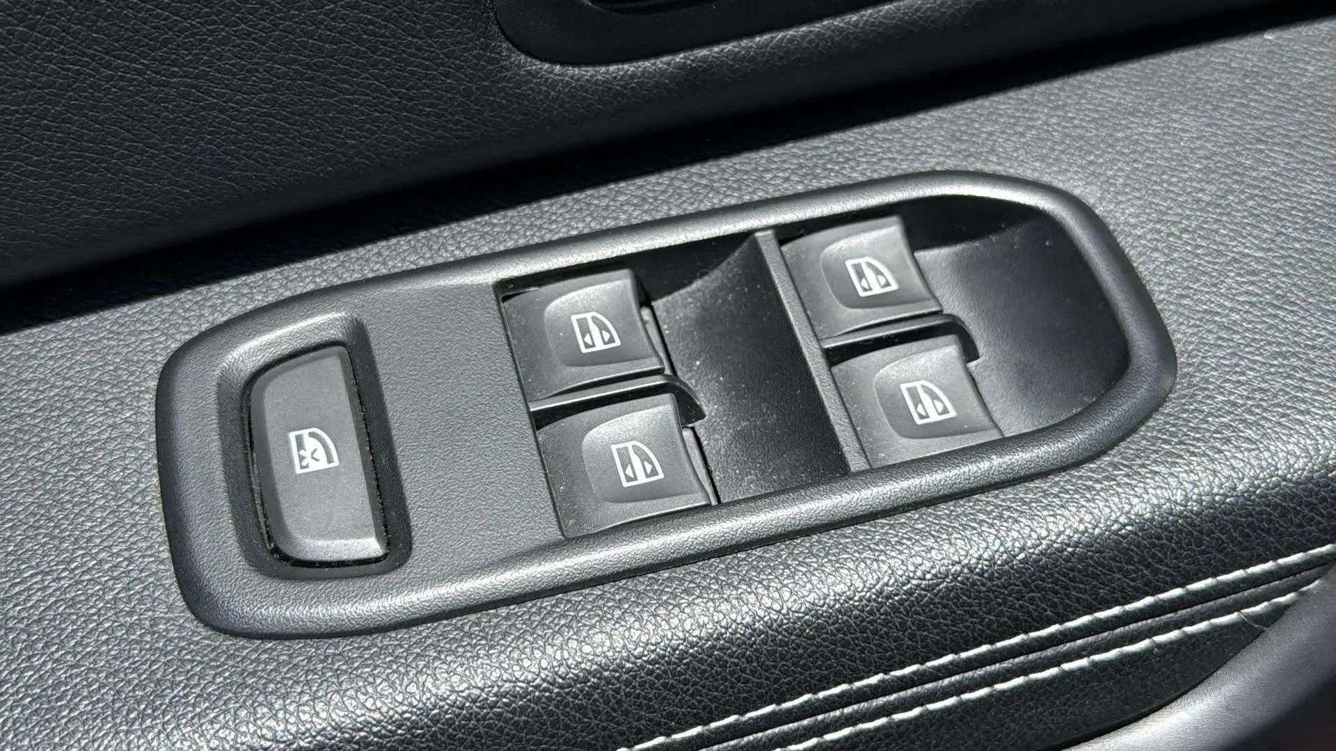 Dacia Duster Prestige Go TCe ECO-G 4x2 - foto 21