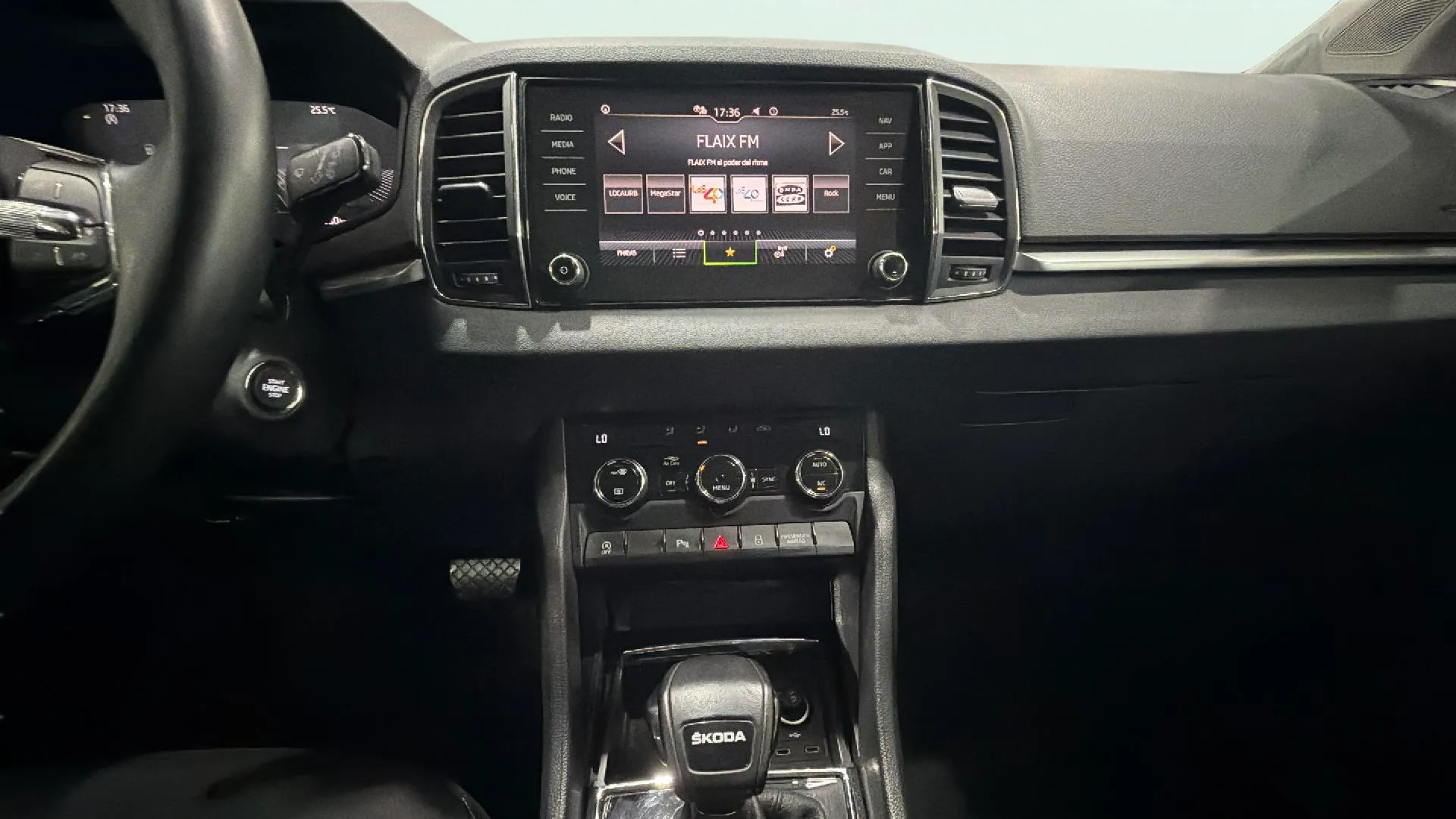 Škoda Karoq 1.5 TSI DSG ACT Selection - foto 9