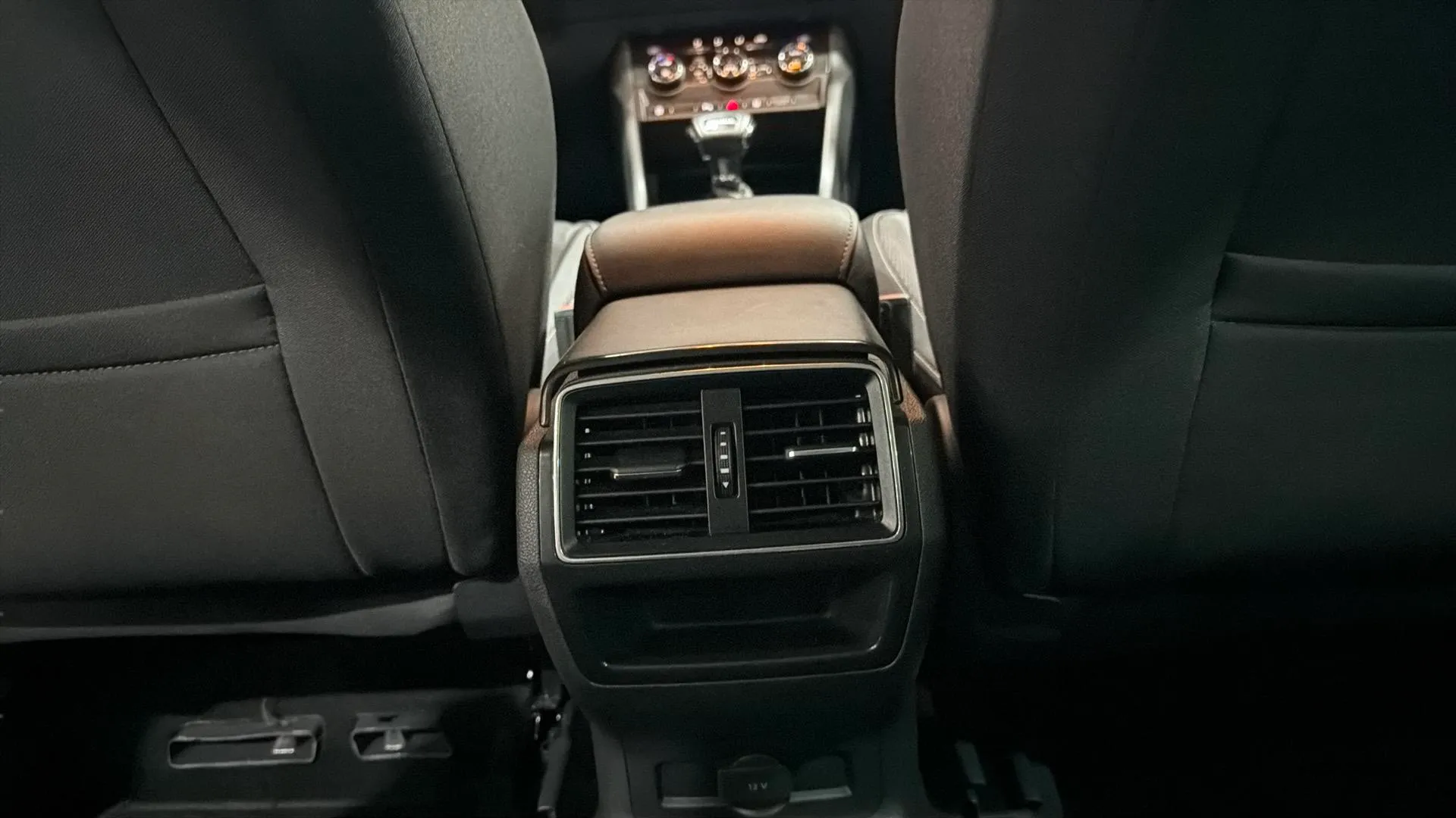 Škoda Karoq 1.5 TSI DSG ACT Selection - foto 14
