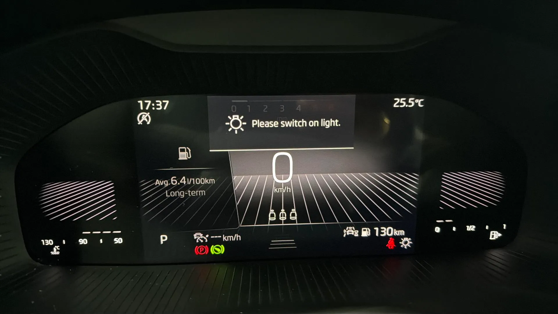 Škoda Karoq 1.5 TSI DSG ACT Selection - foto 8