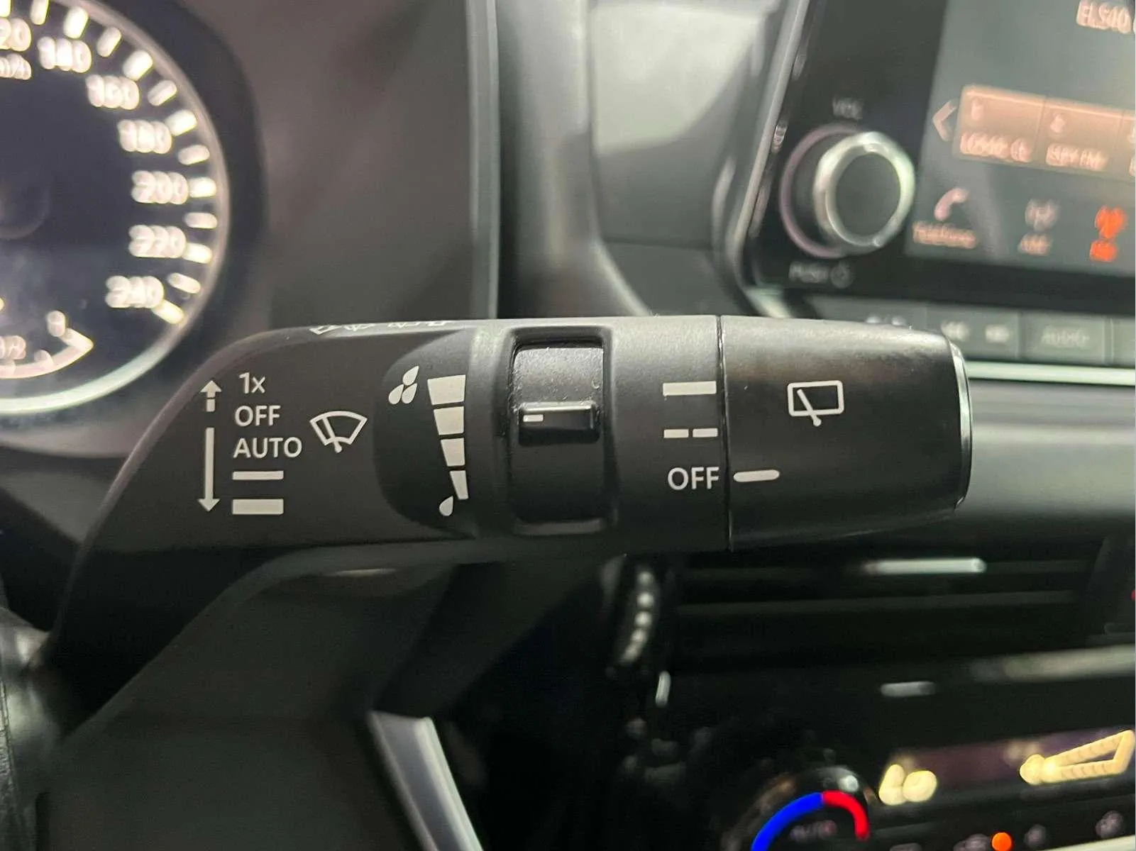 Nissan Qashqai DIG-T N-Connecta - foto 20