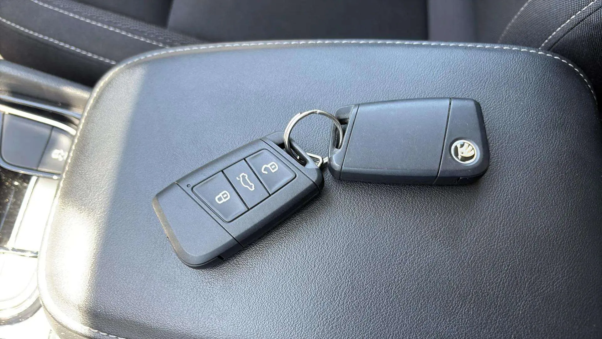 Škoda Karoq 1.5 TSI DSG ACT Design - foto 16