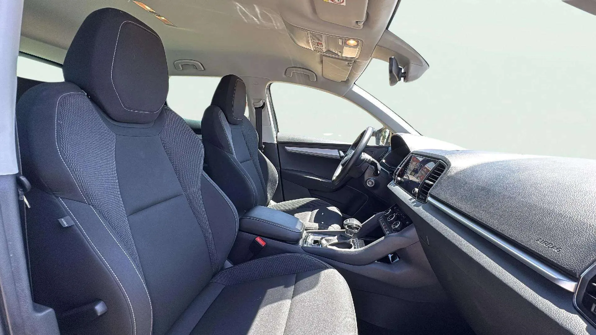 Škoda Karoq 1.5 TSI DSG ACT Design - foto 17