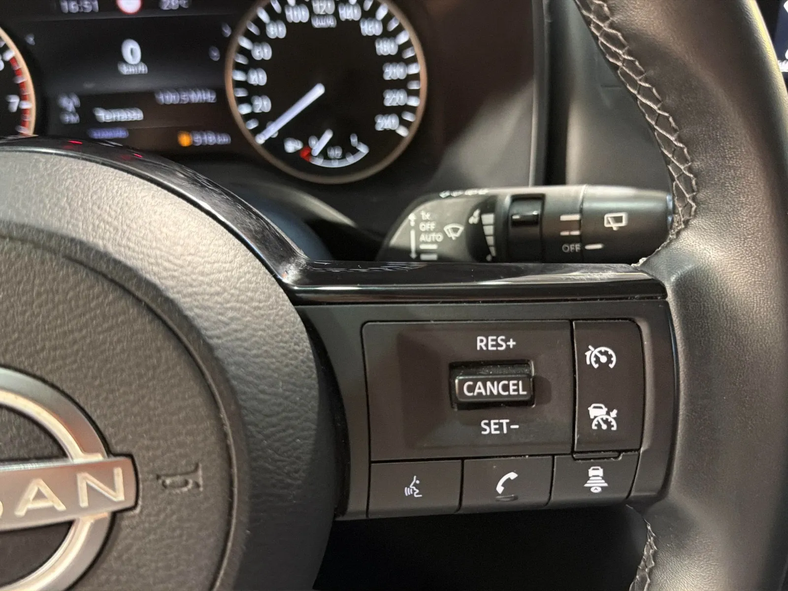 Nissan Qashqai DIG-T mHEV 4x2 Acenta - foto 9