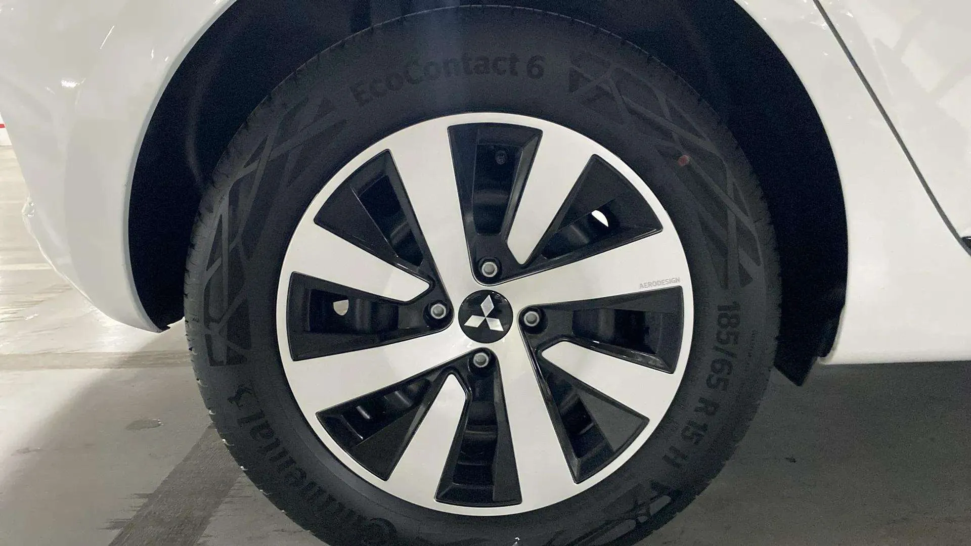 Mitsubishi Colt 100T Kaiteki - foto 30