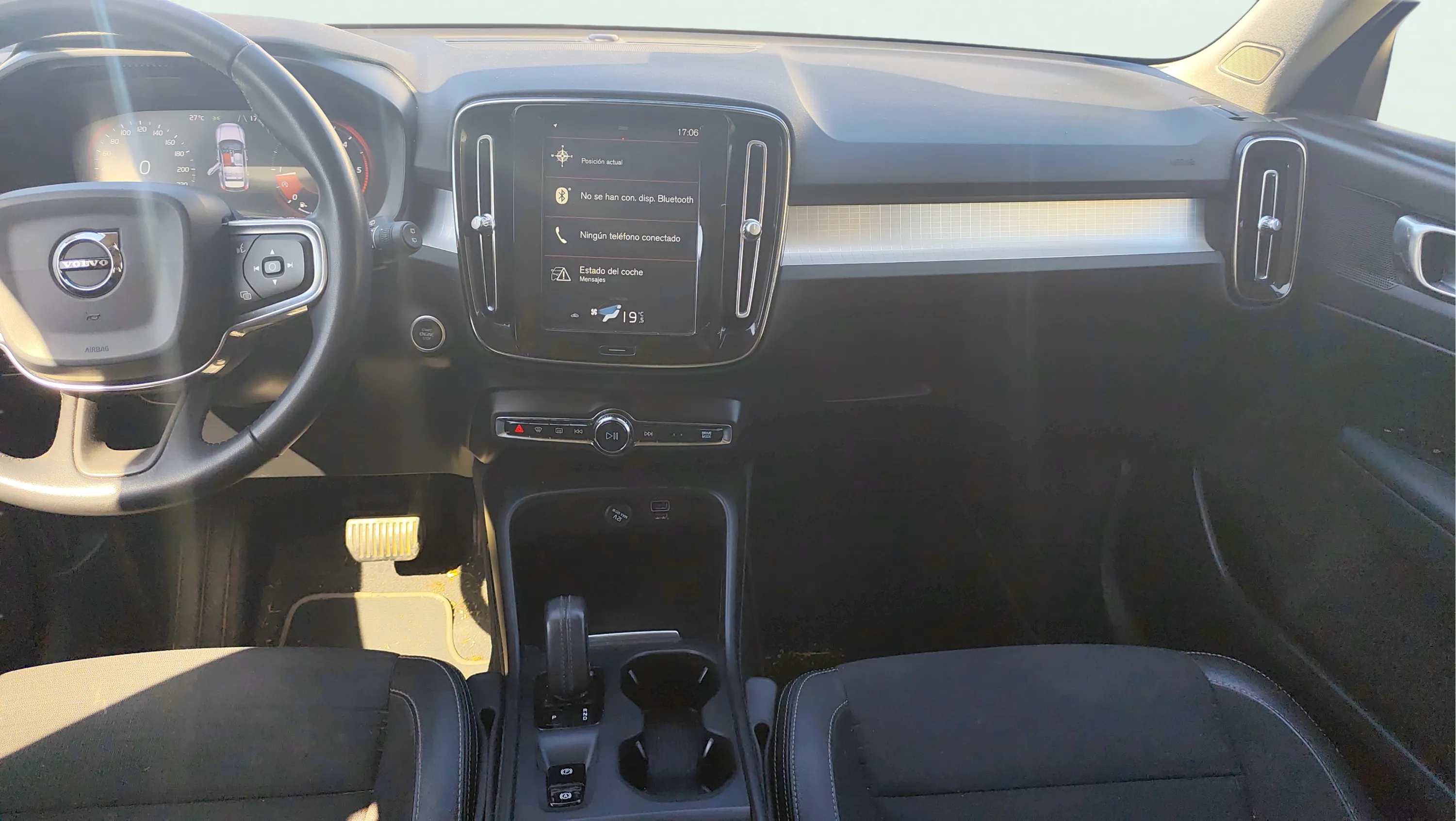 Volvo XC40 2.0 D4 AWD Business Plus - foto 7