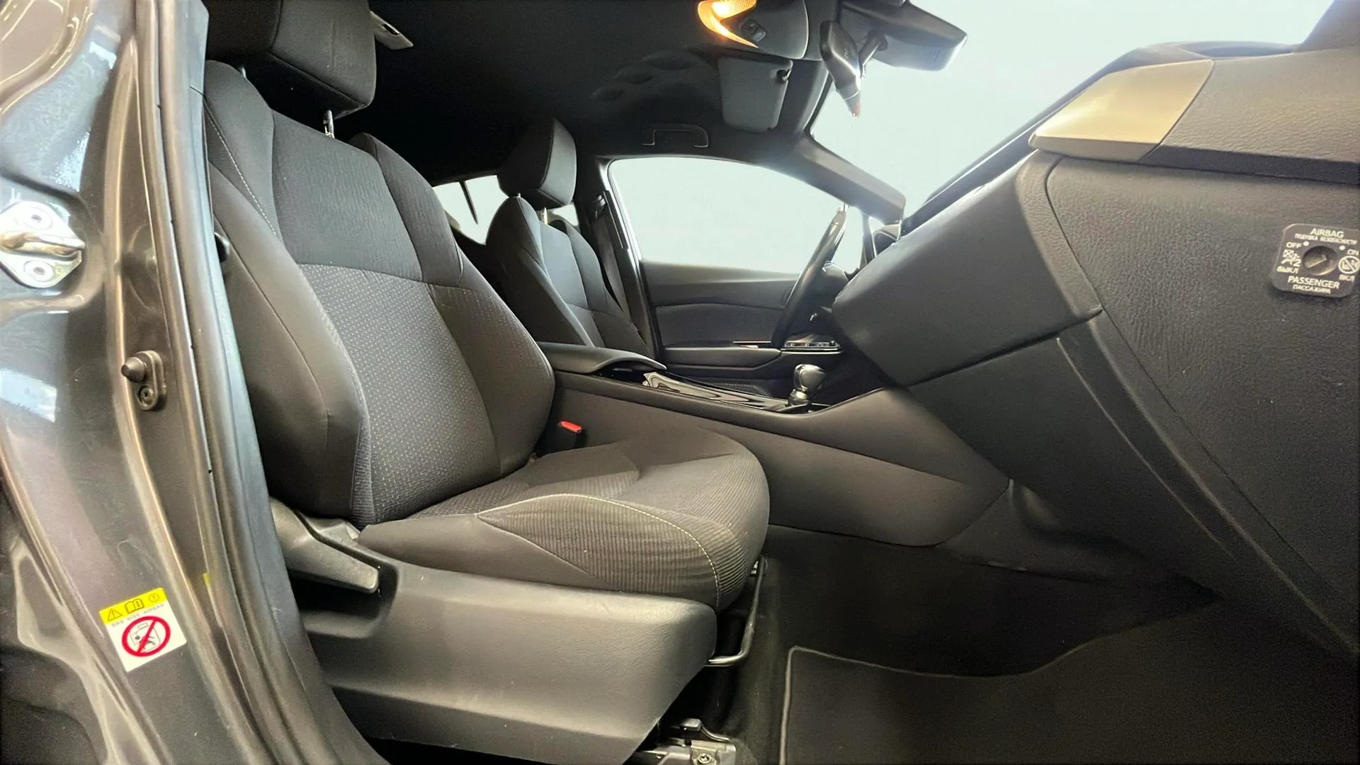 Toyota C-HR 1.8 125H Active - foto 18