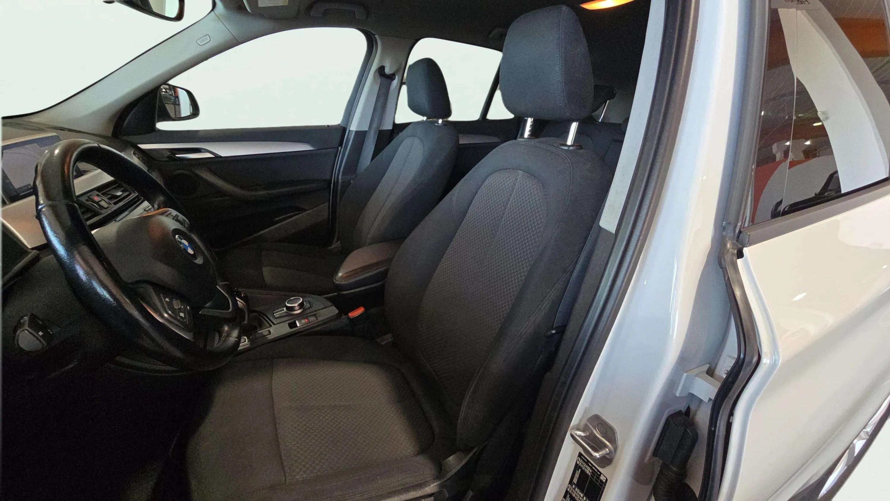 BMW X1 sDrive18d - foto 18