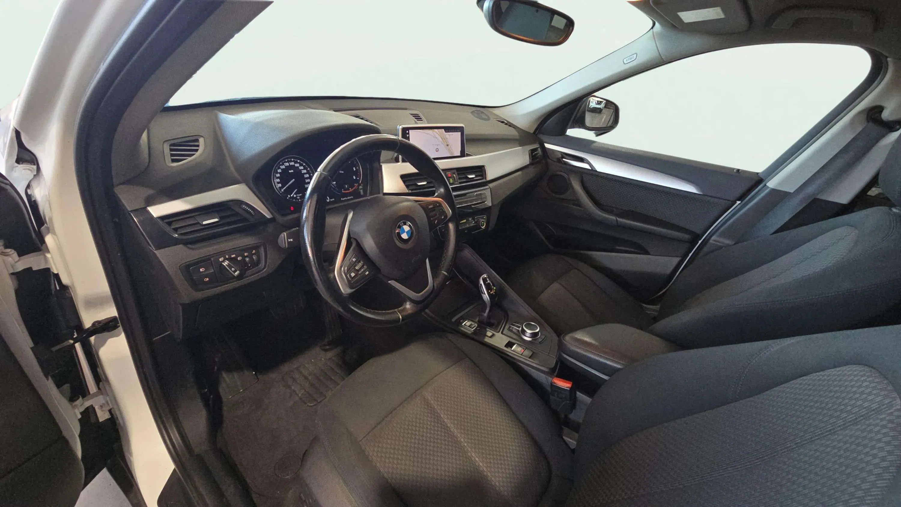 BMW X1 sDrive18d - foto 11