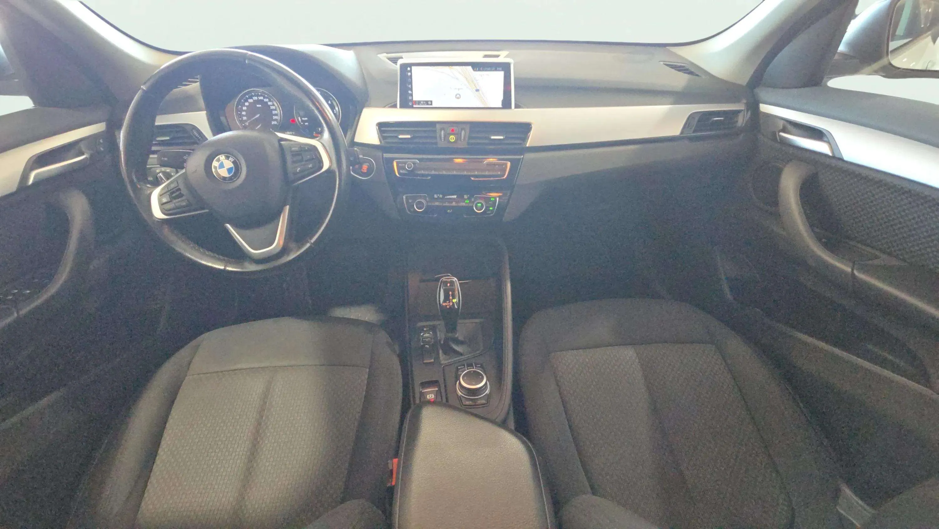 BMW X1 sDrive18d - foto 12