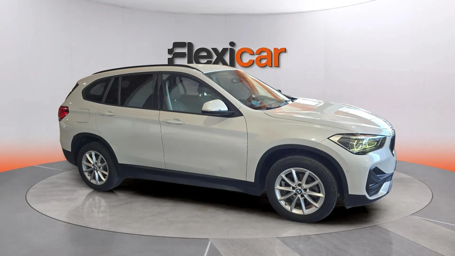 BMW X1 sDrive18d - foto 8