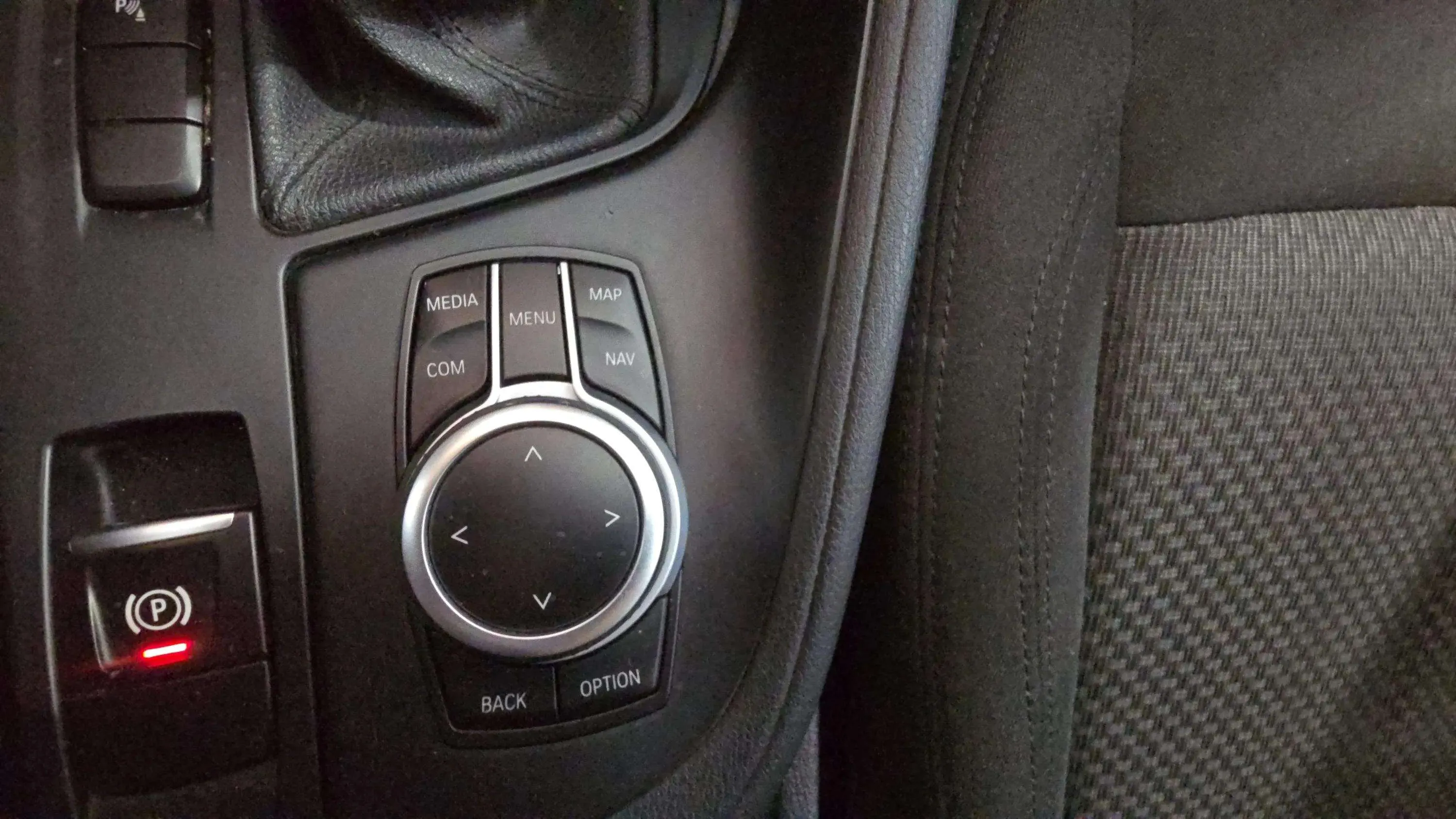 BMW X1 sDrive18d - foto 26