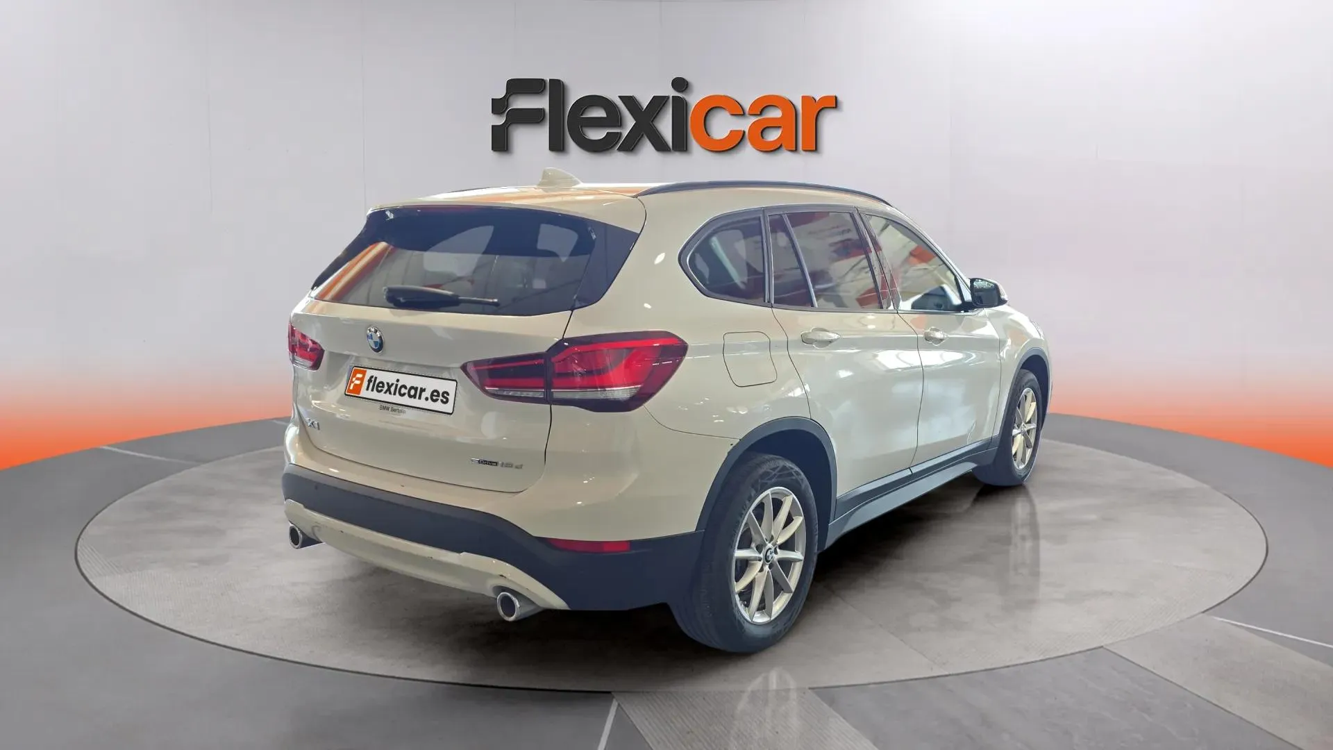 BMW X1 sDrive18d - foto 7