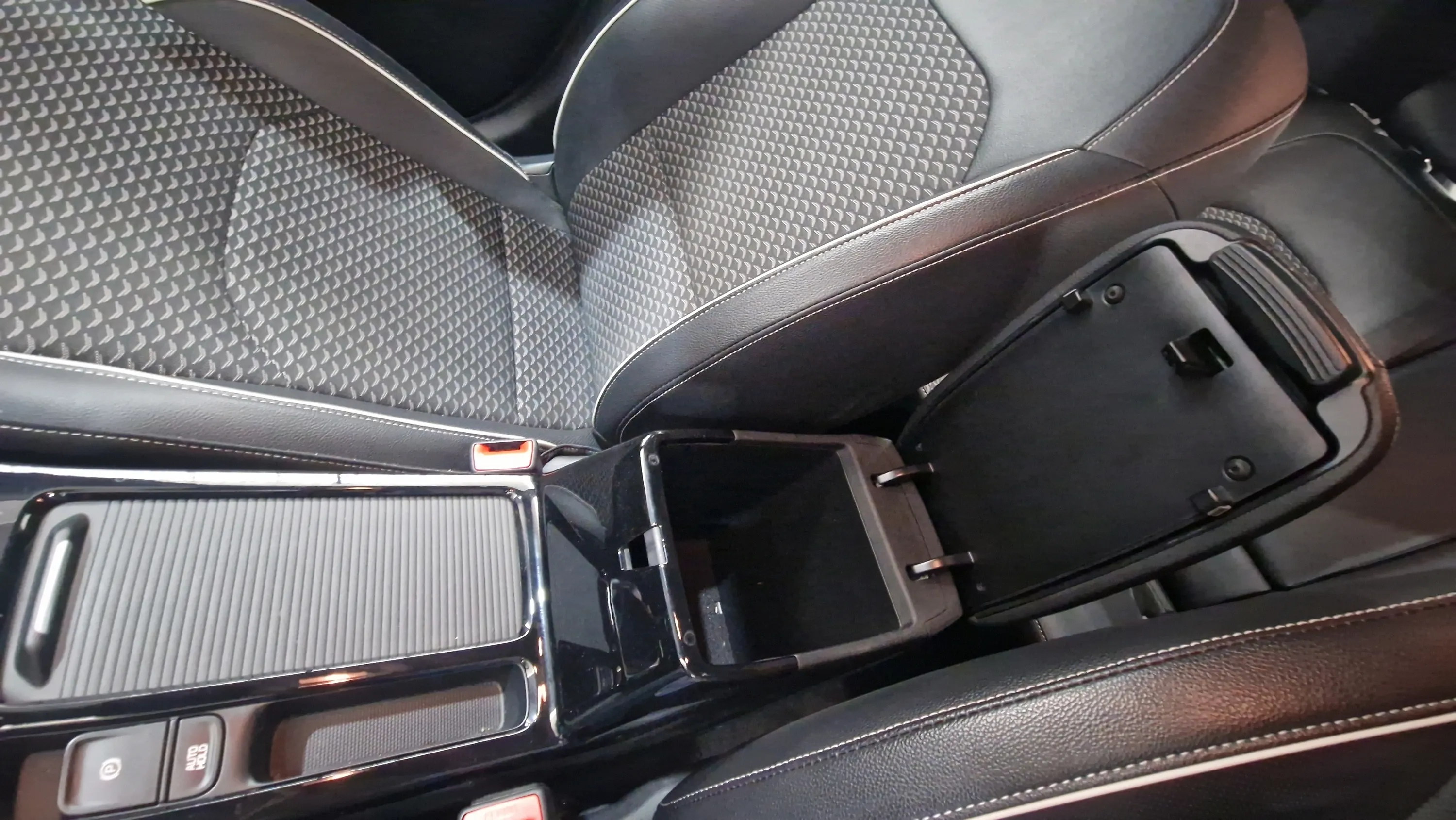 Kia XCeed 1.0 T-GDi Concept - foto 28