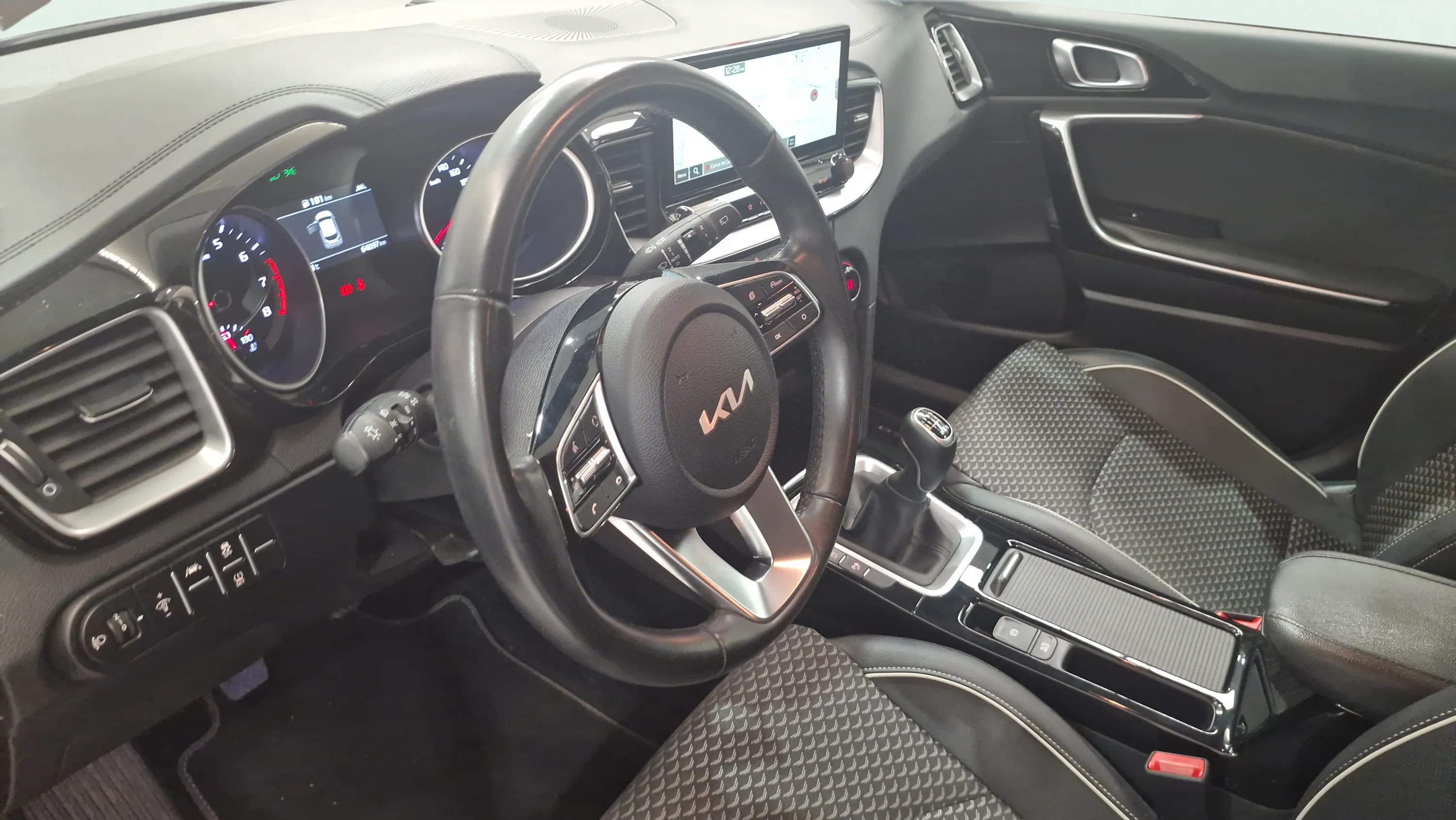 Kia XCeed 1.0 T-GDi Concept - foto 12
