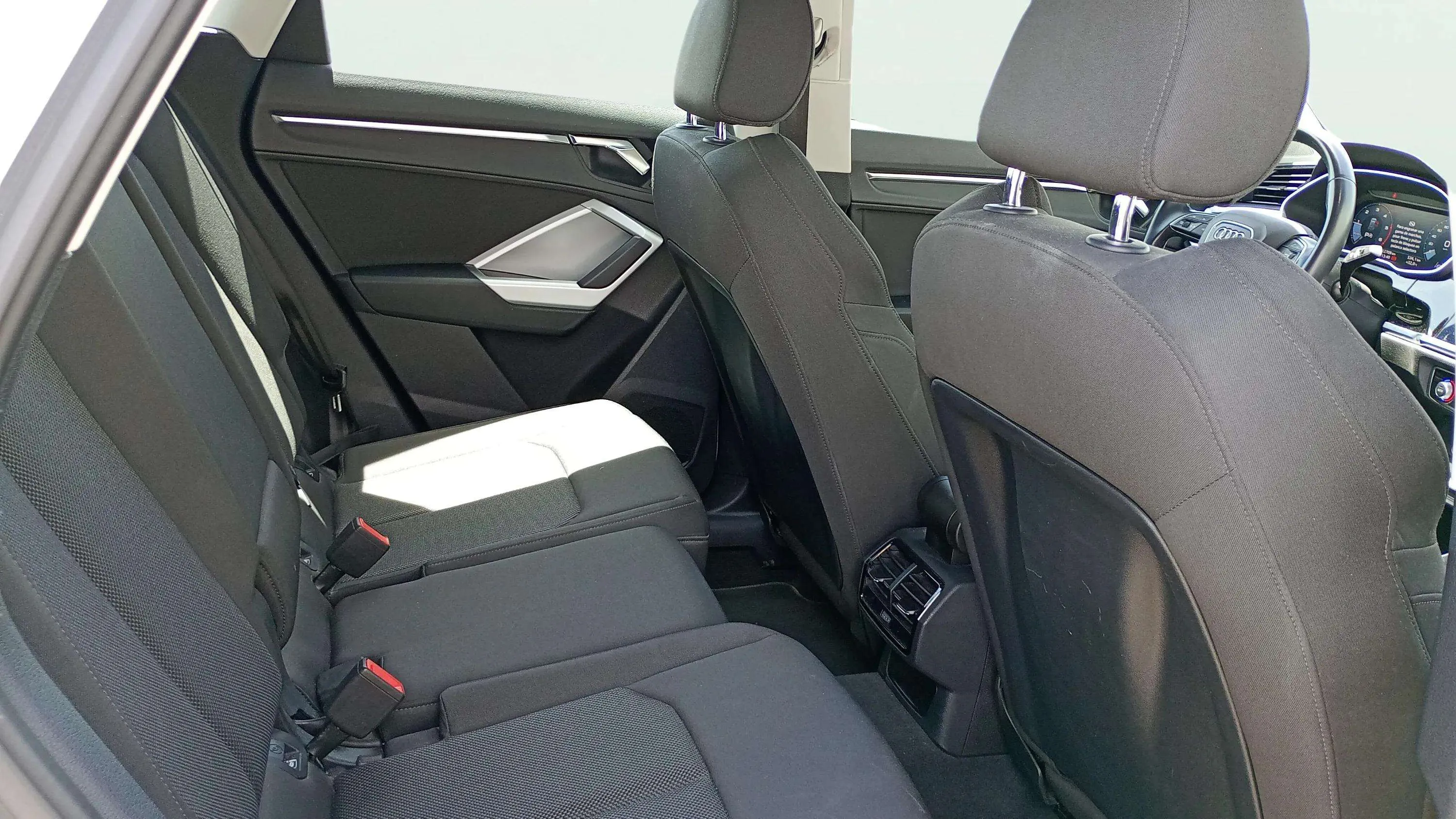 Audi Q3 35 TDI S tronic - foto 14
