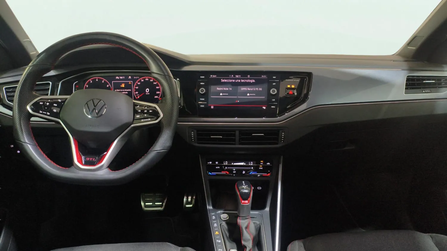 Volkswagen Polo GTI 2.0 TSI DSG - foto 12
