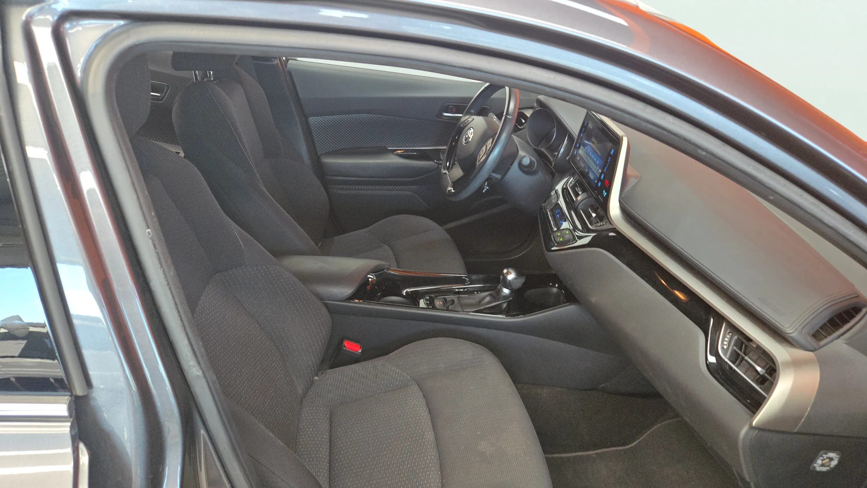 Toyota C-HR 1.8 125H Active - foto 11
