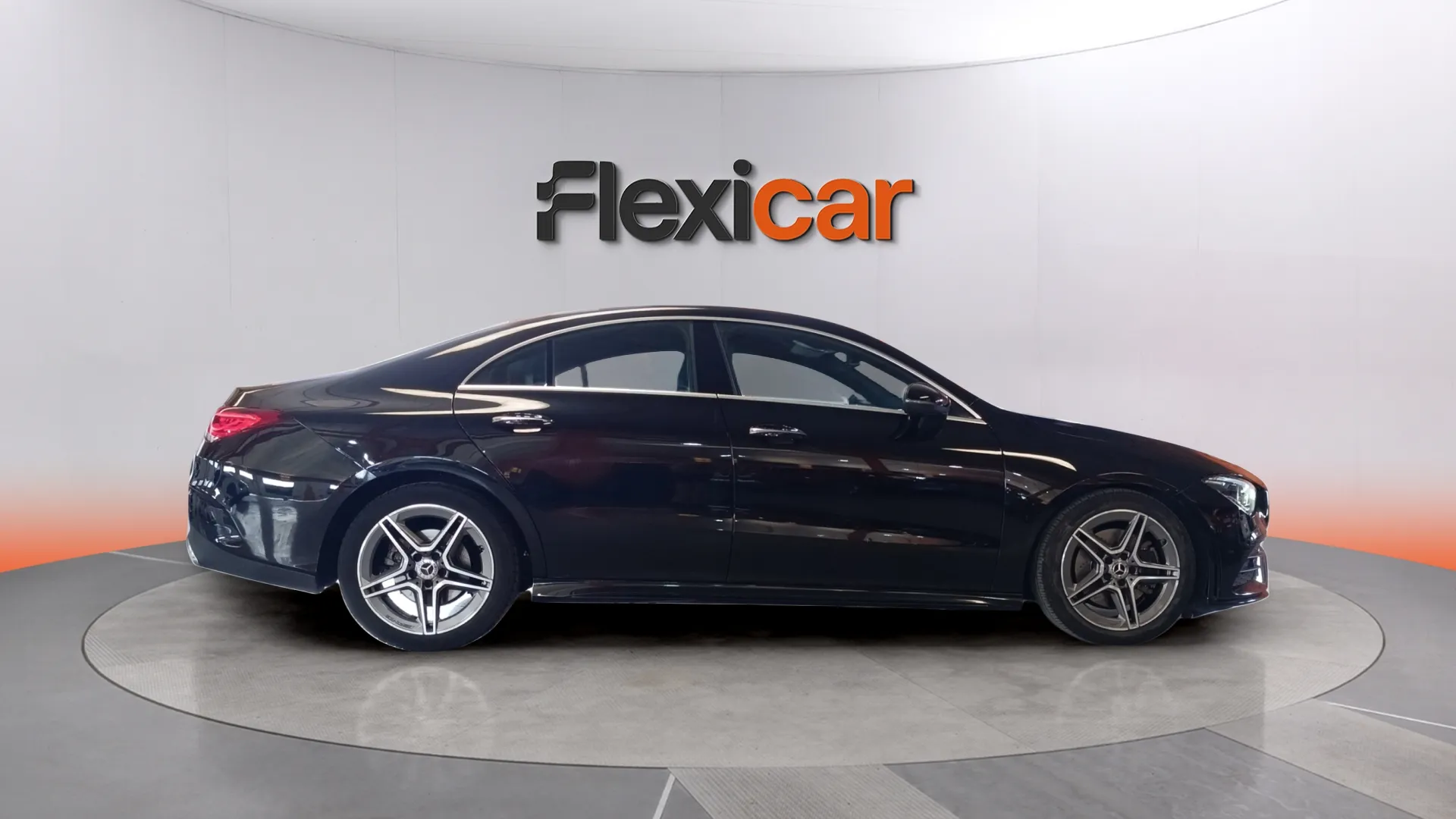 Mercedes-Benz CLA 200 - foto 2