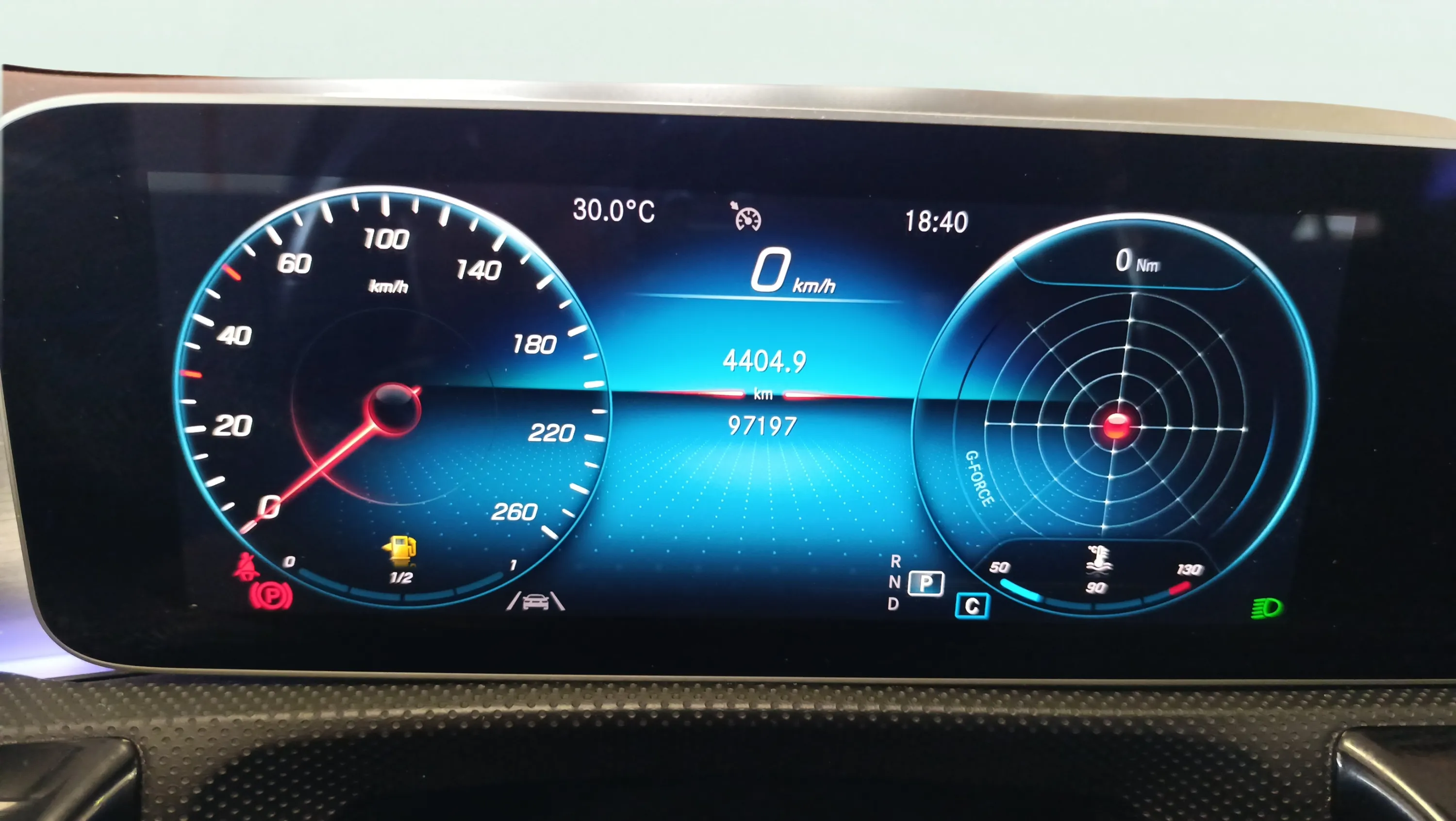 Mercedes-Benz CLA 200 - foto 15